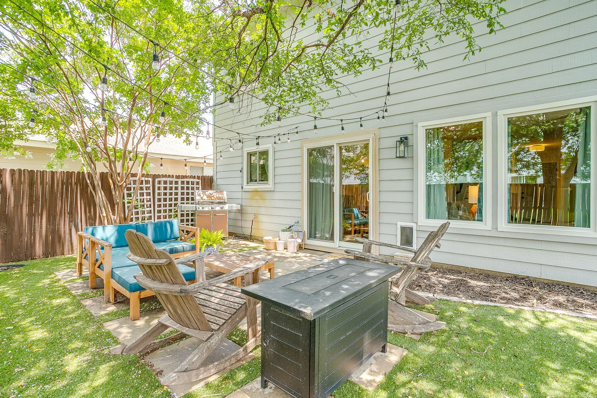 Single Family Residence For Sale in Denton County , 2201 Northway, Denton, Texas 76207, 3 Bedroom, 3 Bathroom, 2 Garage spaces, 1,585 Sqft, built in 2001, mls#21398784, Real Estate Agent in Denton, Homes For Sale in Denton county, Homes For Sale in Denton, Realtor in Denton Texas, Real Estate Brokerage Independent Realty Texas, Luminita Cordes Realtor