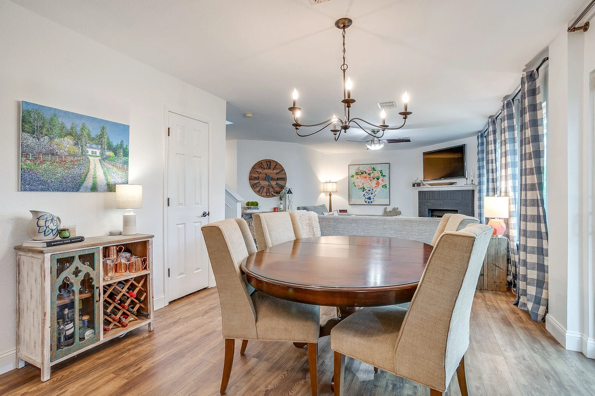 Single Family Residence For Sale in Denton County , 2201 Northway, Denton, Texas 76207, 3 Bedroom, 3 Bathroom, 2 Garage spaces, 1,585 Sqft, built in 2001, mls#21398784, Real Estate Agent in Denton, Homes For Sale in Denton county, Homes For Sale in Denton, Realtor in Denton Texas, Real Estate Brokerage Independent Realty Texas, Luminita Cordes Realtor