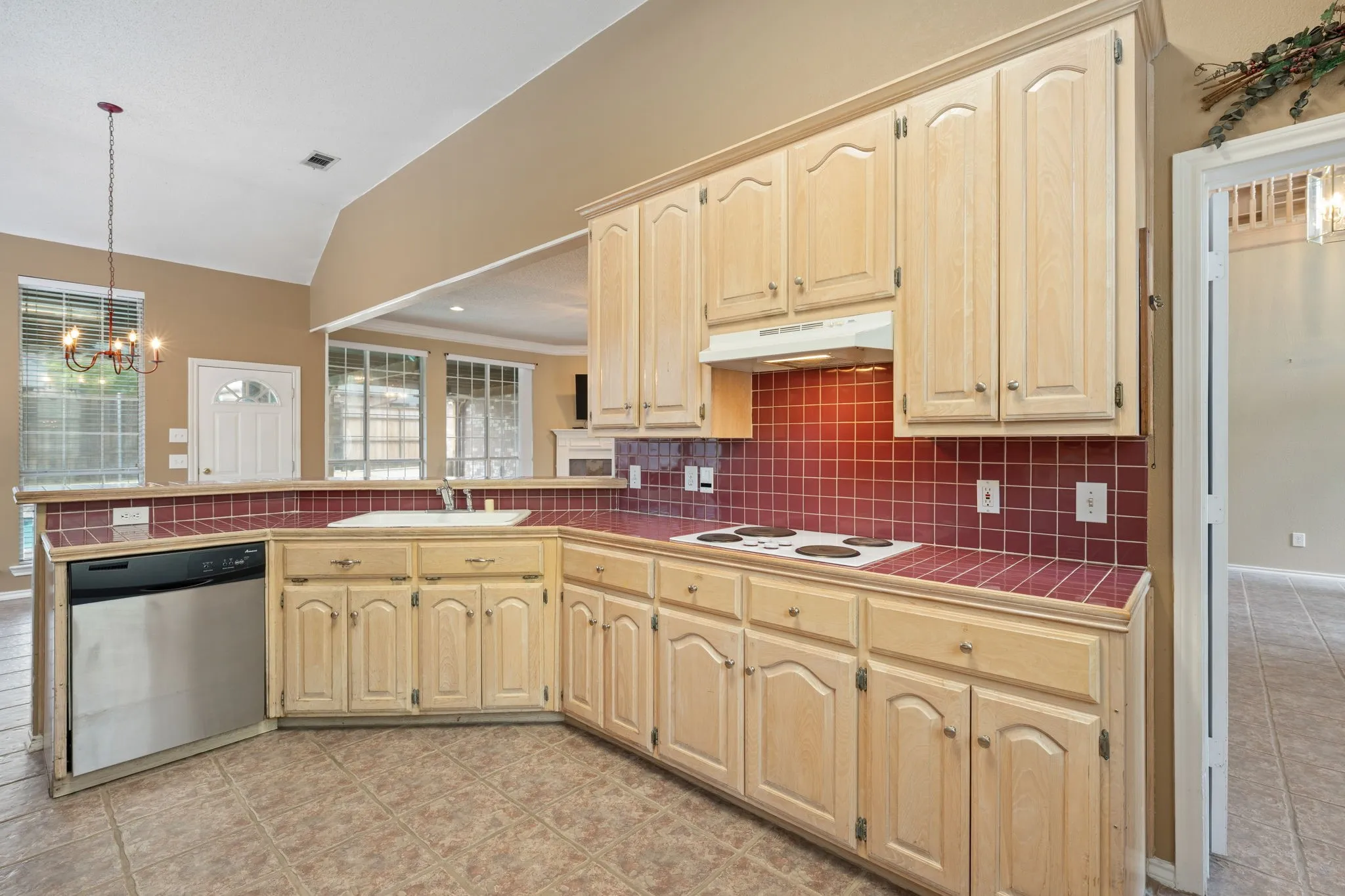 Single Family Residence For Sale in Rockwall County , 4609 Scenic Drive, Rowlett, Texas 75088, 4 Bedroom, 3 Bathroom, 2 Garage spaces, 3,001 Sqft, built in 1992, mls#21398822, Real Estate Agent in Rowlett, Homes For Sale in Rockwall county, Homes For Sale in Rowlett, Realtor in Rowlett Texas, Real Estate Brokerage Independent Realty Texas, Luminita Cordes Realtor