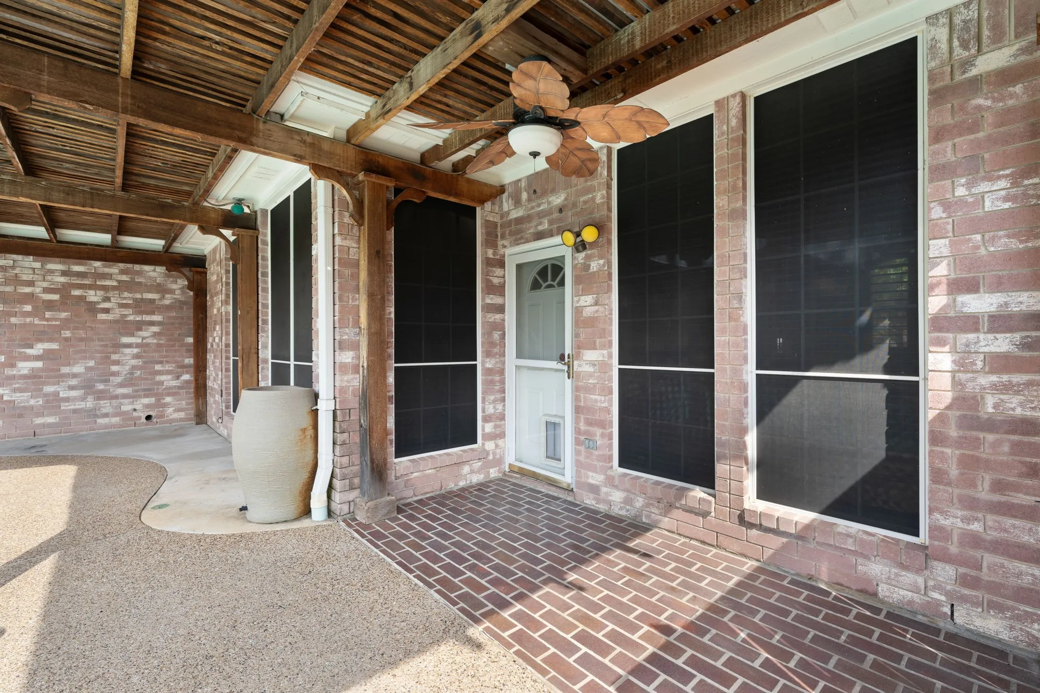 Single Family Residence For Sale in Rockwall County , 4609 Scenic Drive, Rowlett, Texas 75088, 4 Bedroom, 3 Bathroom, 2 Garage spaces, 3,001 Sqft, built in 1992, mls#21398822, Real Estate Agent in Rowlett, Homes For Sale in Rockwall county, Homes For Sale in Rowlett, Realtor in Rowlett Texas, Real Estate Brokerage Independent Realty Texas, Luminita Cordes Realtor