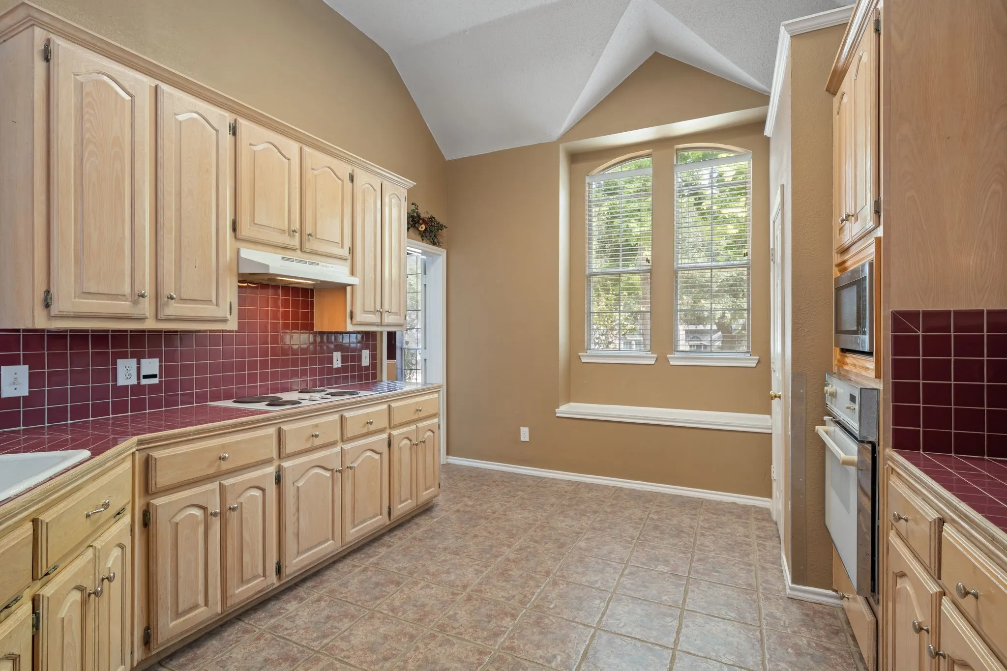 Single Family Residence For Sale in Rockwall County , 4609 Scenic Drive, Rowlett, Texas 75088, 4 Bedroom, 3 Bathroom, 2 Garage spaces, 3,001 Sqft, built in 1992, mls#21398822, Real Estate Agent in Rowlett, Homes For Sale in Rockwall county, Homes For Sale in Rowlett, Realtor in Rowlett Texas, Real Estate Brokerage Independent Realty Texas, Luminita Cordes Realtor