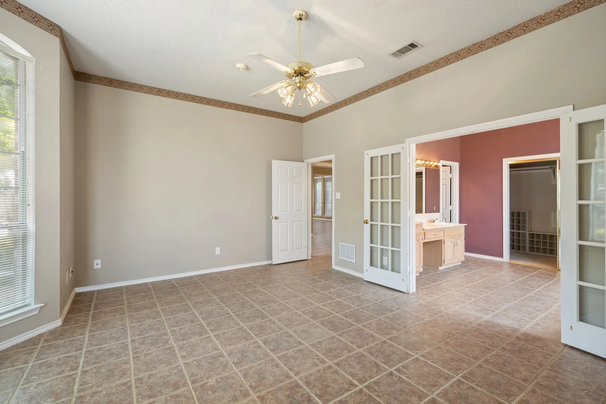 Single Family Residence For Sale in Rockwall County , 4609 Scenic Drive, Rowlett, Texas 75088, 4 Bedroom, 3 Bathroom, 2 Garage spaces, 3,001 Sqft, built in 1992, mls#21398822, Real Estate Agent in Rowlett, Homes For Sale in Rockwall county, Homes For Sale in Rowlett, Realtor in Rowlett Texas, Real Estate Brokerage Independent Realty Texas, Luminita Cordes Realtor