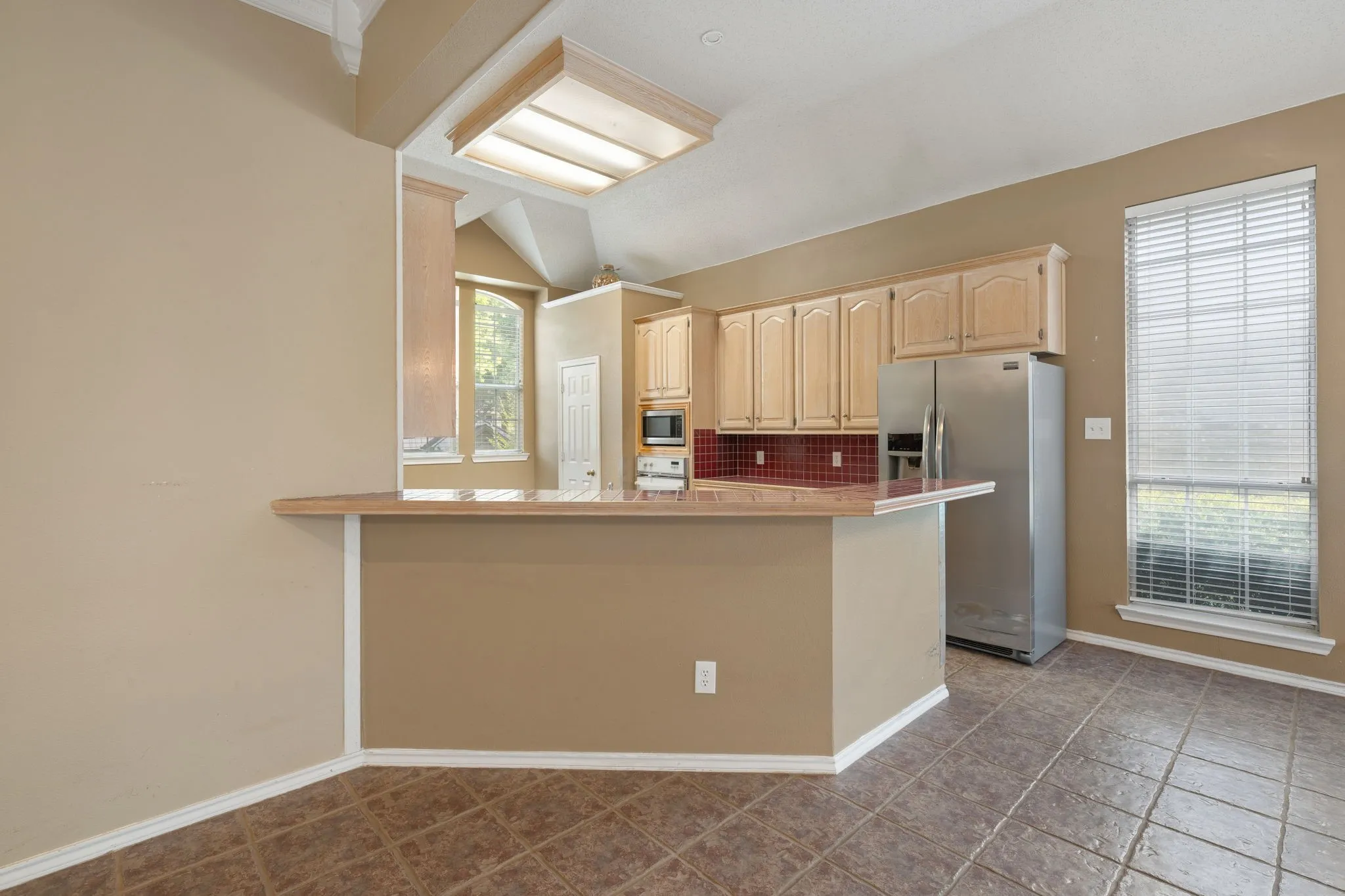 Single Family Residence For Sale in Rockwall County , 4609 Scenic Drive, Rowlett, Texas 75088, 4 Bedroom, 3 Bathroom, 2 Garage spaces, 3,001 Sqft, built in 1992, mls#21398822, Real Estate Agent in Rowlett, Homes For Sale in Rockwall county, Homes For Sale in Rowlett, Realtor in Rowlett Texas, Real Estate Brokerage Independent Realty Texas, Luminita Cordes Realtor