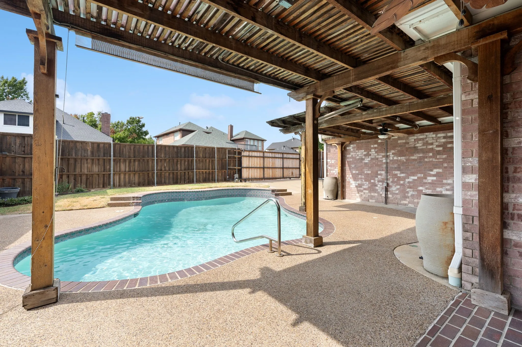 Single Family Residence For Sale in Rockwall County , 4609 Scenic Drive, Rowlett, Texas 75088, 4 Bedroom, 3 Bathroom, 2 Garage spaces, 3,001 Sqft, built in 1992, mls#21398822, Real Estate Agent in Rowlett, Homes For Sale in Rockwall county, Homes For Sale in Rowlett, Realtor in Rowlett Texas, Real Estate Brokerage Independent Realty Texas, Luminita Cordes Realtor