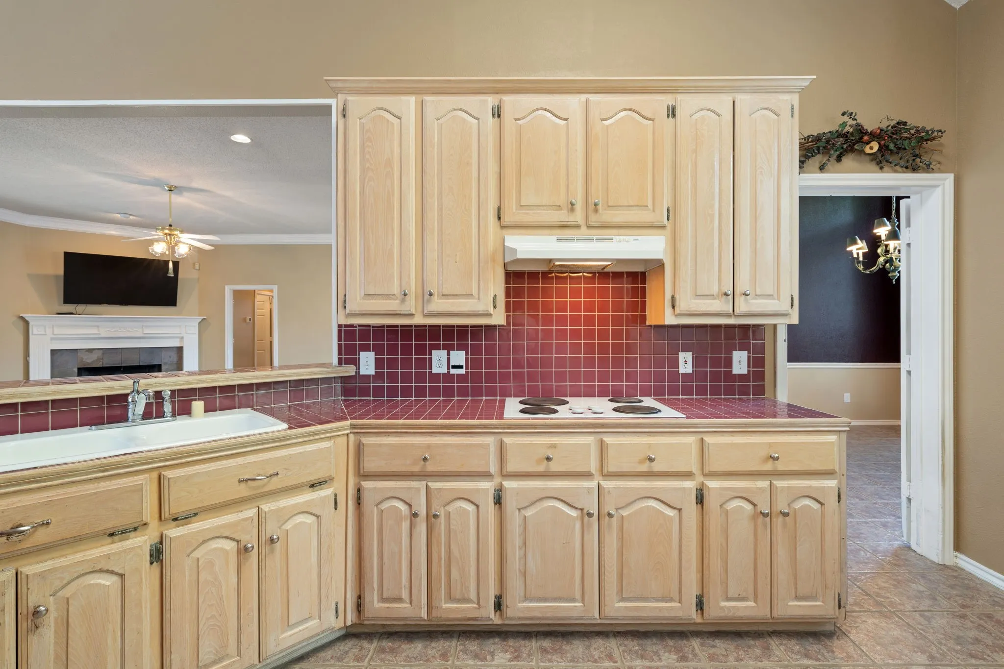Single Family Residence For Sale in Rockwall County , 4609 Scenic Drive, Rowlett, Texas 75088, 4 Bedroom, 3 Bathroom, 2 Garage spaces, 3,001 Sqft, built in 1992, mls#21398822, Real Estate Agent in Rowlett, Homes For Sale in Rockwall county, Homes For Sale in Rowlett, Realtor in Rowlett Texas, Real Estate Brokerage Independent Realty Texas, Luminita Cordes Realtor