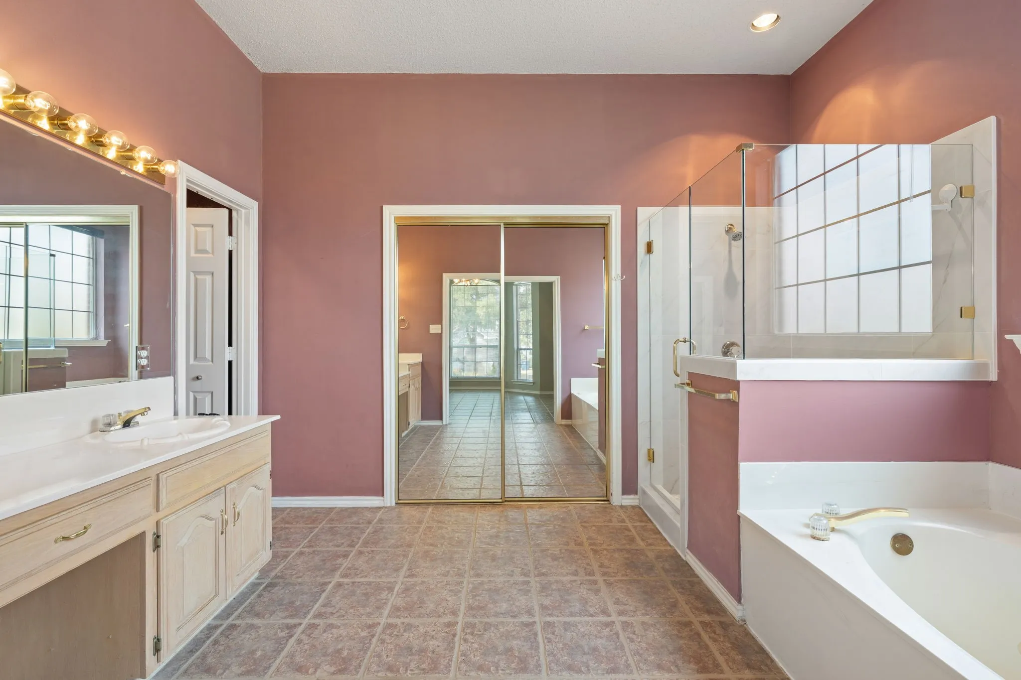 Single Family Residence For Sale in Rockwall County , 4609 Scenic Drive, Rowlett, Texas 75088, 4 Bedroom, 3 Bathroom, 2 Garage spaces, 3,001 Sqft, built in 1992, mls#21398822, Real Estate Agent in Rowlett, Homes For Sale in Rockwall county, Homes For Sale in Rowlett, Realtor in Rowlett Texas, Real Estate Brokerage Independent Realty Texas, Luminita Cordes Realtor
