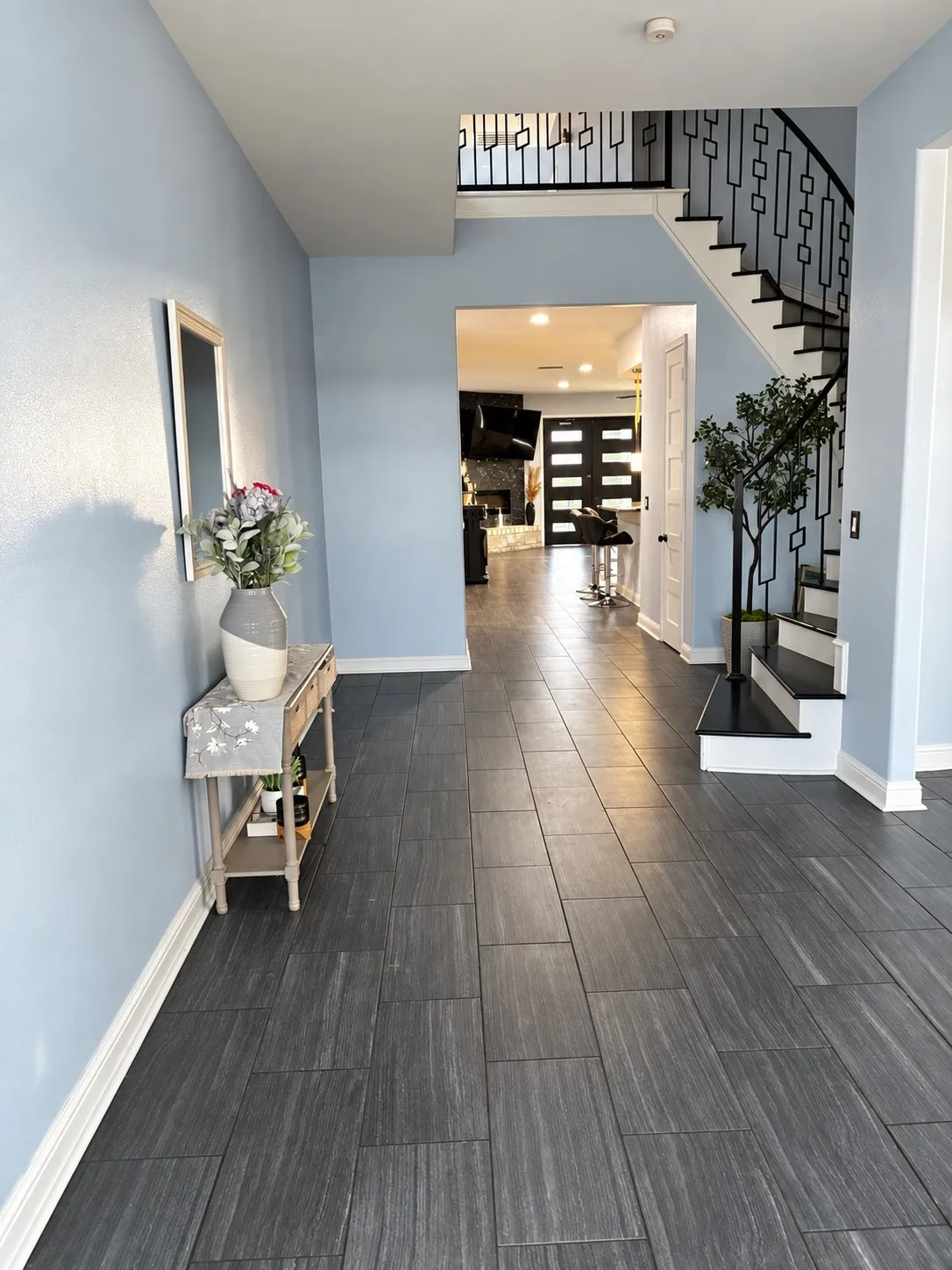 Tile flooring with a wood-finish pattern