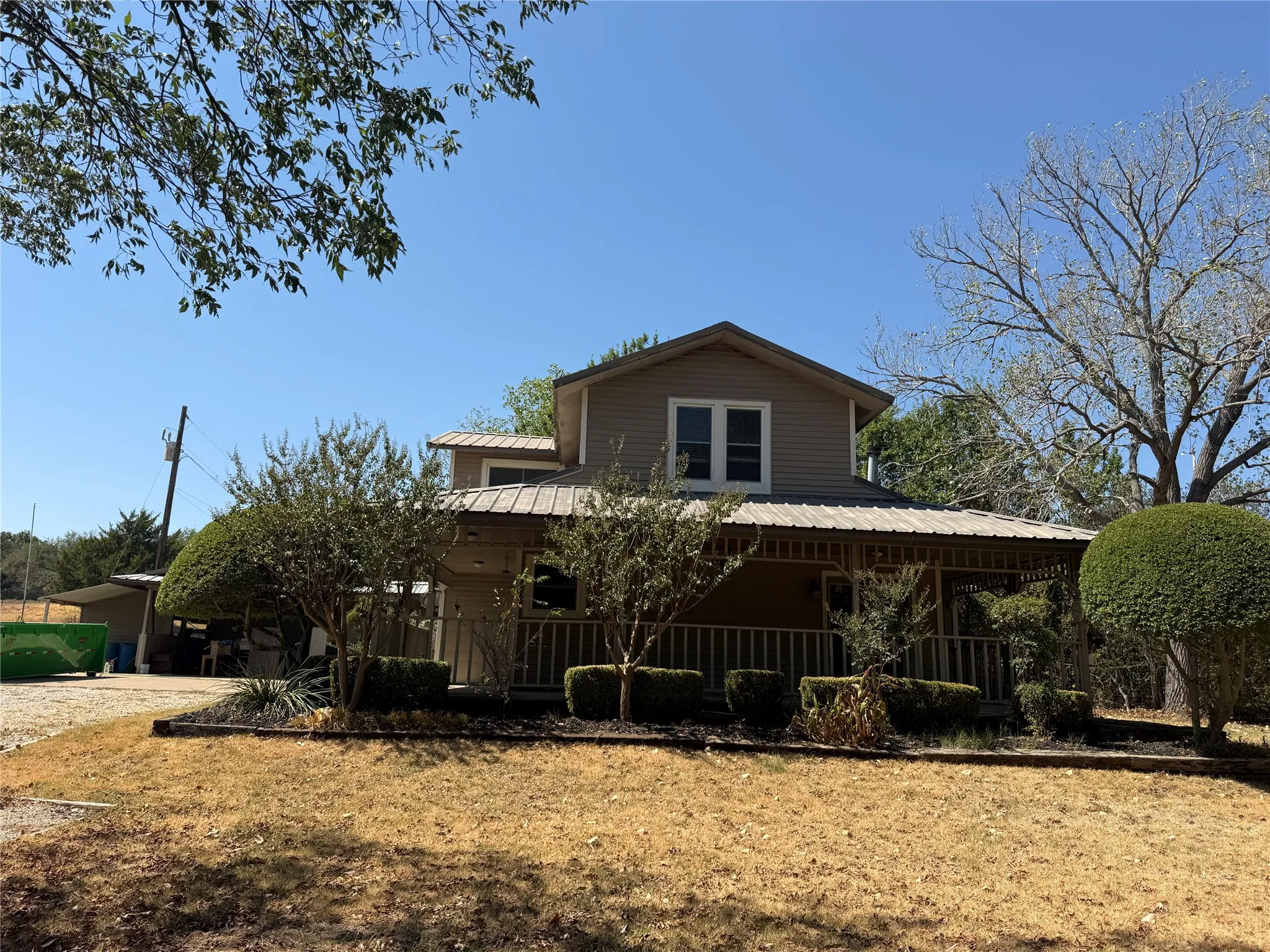 Single Family Residence For Sale in Johnson County , 820 Forgotten Lane, Burleson, Texas 76028, 3 Bedroom, 3 Bathroom, Garage spaces, 2,806 Sqft, built in 1990, mls#21388662, Real Estate Agent in Burleson, Homes For Sale in Johnson county, Homes For Sale in Burleson, Realtor in Burleson Texas, Real Estate Brokerage Independent Realty Texas, Luminita Cordes Realtor