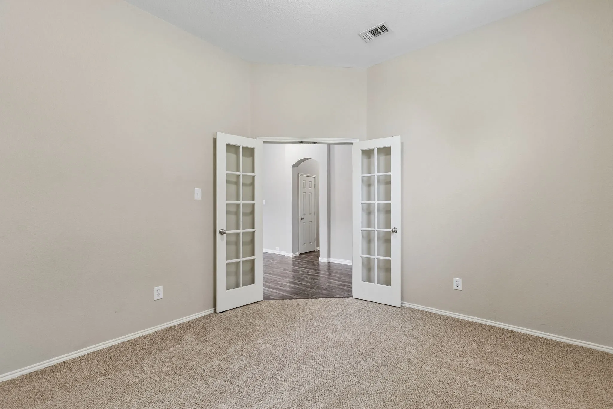 Single Family Residence For Rent in Collin County , 1209 Stone Lane, Celina, Texas 75009, 3 Bedroom, 2 Bathroom, 2 Garage spaces, 2,492 Sqft, built in 2004, mls#21398636, Real Estate Agent in Celina, Homes For Rent in Collin county, Homes For Rent in Celina, Realtor in Celina Texas, Real Estate Brokerage Independent Realty Texas, Luminita Cordes Realtor