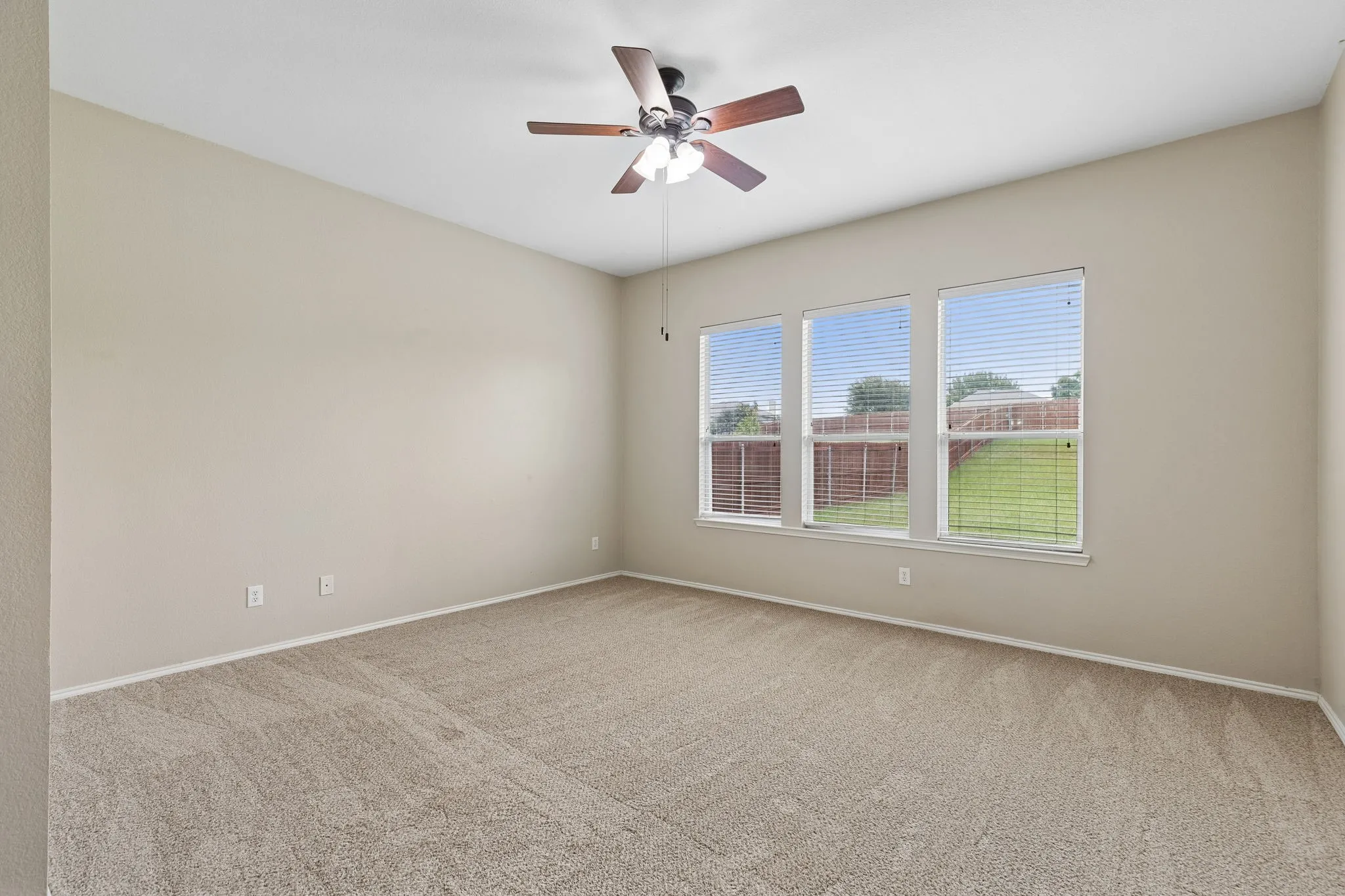 Single Family Residence For Rent in Collin County , 1209 Stone Lane, Celina, Texas 75009, 3 Bedroom, 2 Bathroom, 2 Garage spaces, 2,492 Sqft, built in 2004, mls#21398636, Real Estate Agent in Celina, Homes For Rent in Collin county, Homes For Rent in Celina, Realtor in Celina Texas, Real Estate Brokerage Independent Realty Texas, Luminita Cordes Realtor
