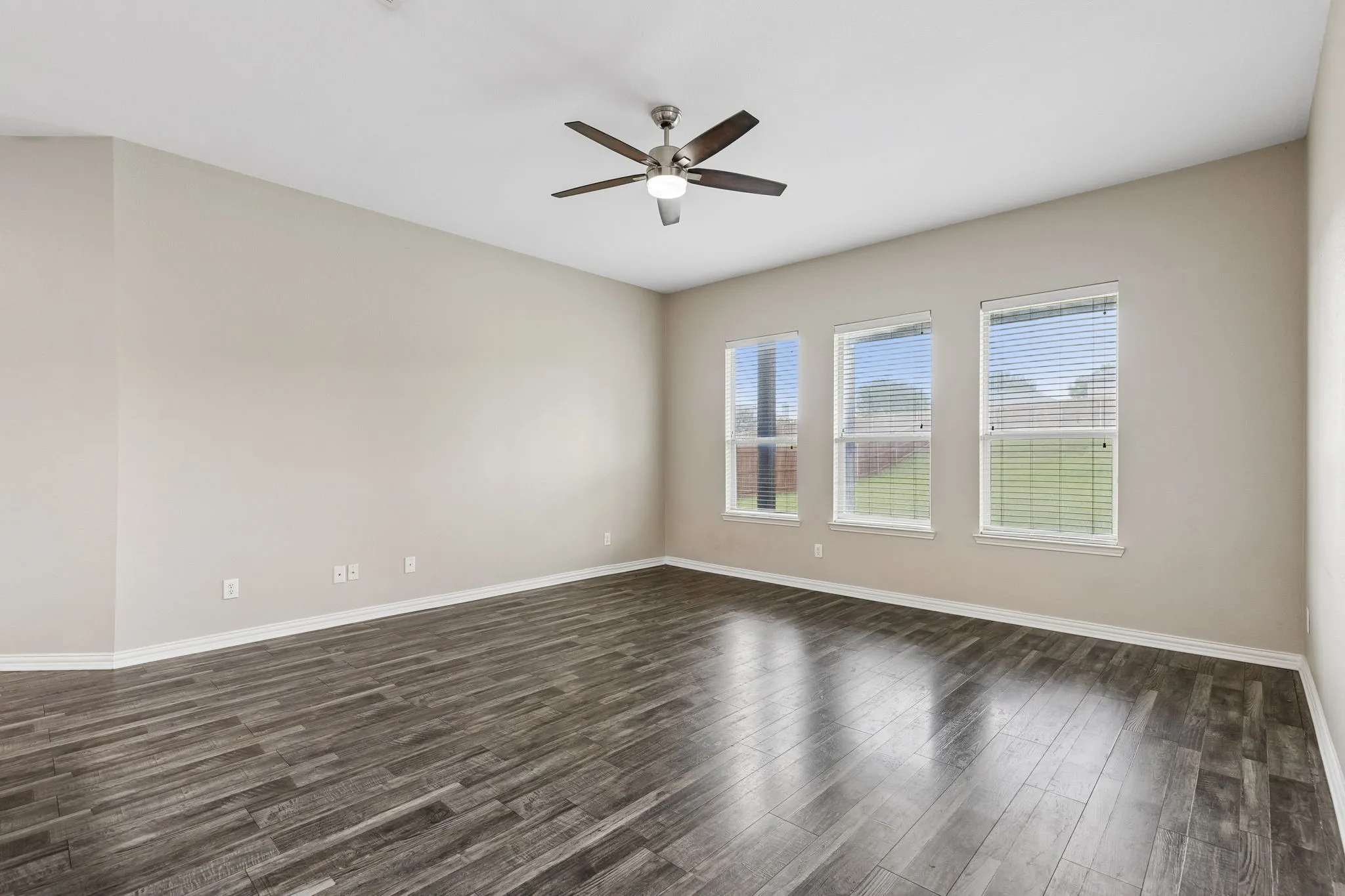 Single Family Residence For Rent in Collin County , 1209 Stone Lane, Celina, Texas 75009, 3 Bedroom, 2 Bathroom, 2 Garage spaces, 2,492 Sqft, built in 2004, mls#21398636, Real Estate Agent in Celina, Homes For Rent in Collin county, Homes For Rent in Celina, Realtor in Celina Texas, Real Estate Brokerage Independent Realty Texas, Luminita Cordes Realtor