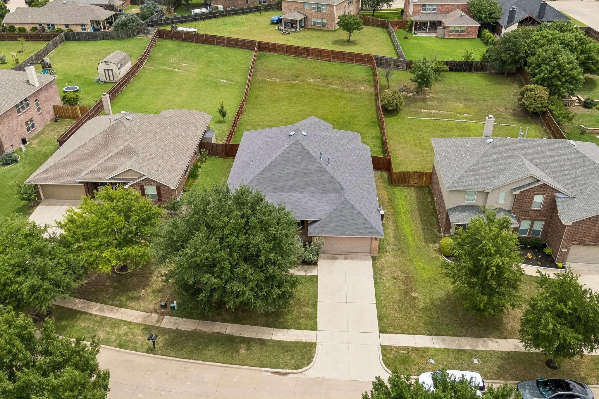 Single Family Residence For Rent in Collin County , 1209 Stone Lane, Celina, Texas 75009, 3 Bedroom, 2 Bathroom, 2 Garage spaces, 2,492 Sqft, built in 2004, mls#21398636, Real Estate Agent in Celina, Homes For Rent in Collin county, Homes For Rent in Celina, Realtor in Celina Texas, Real Estate Brokerage Independent Realty Texas, Luminita Cordes Realtor
