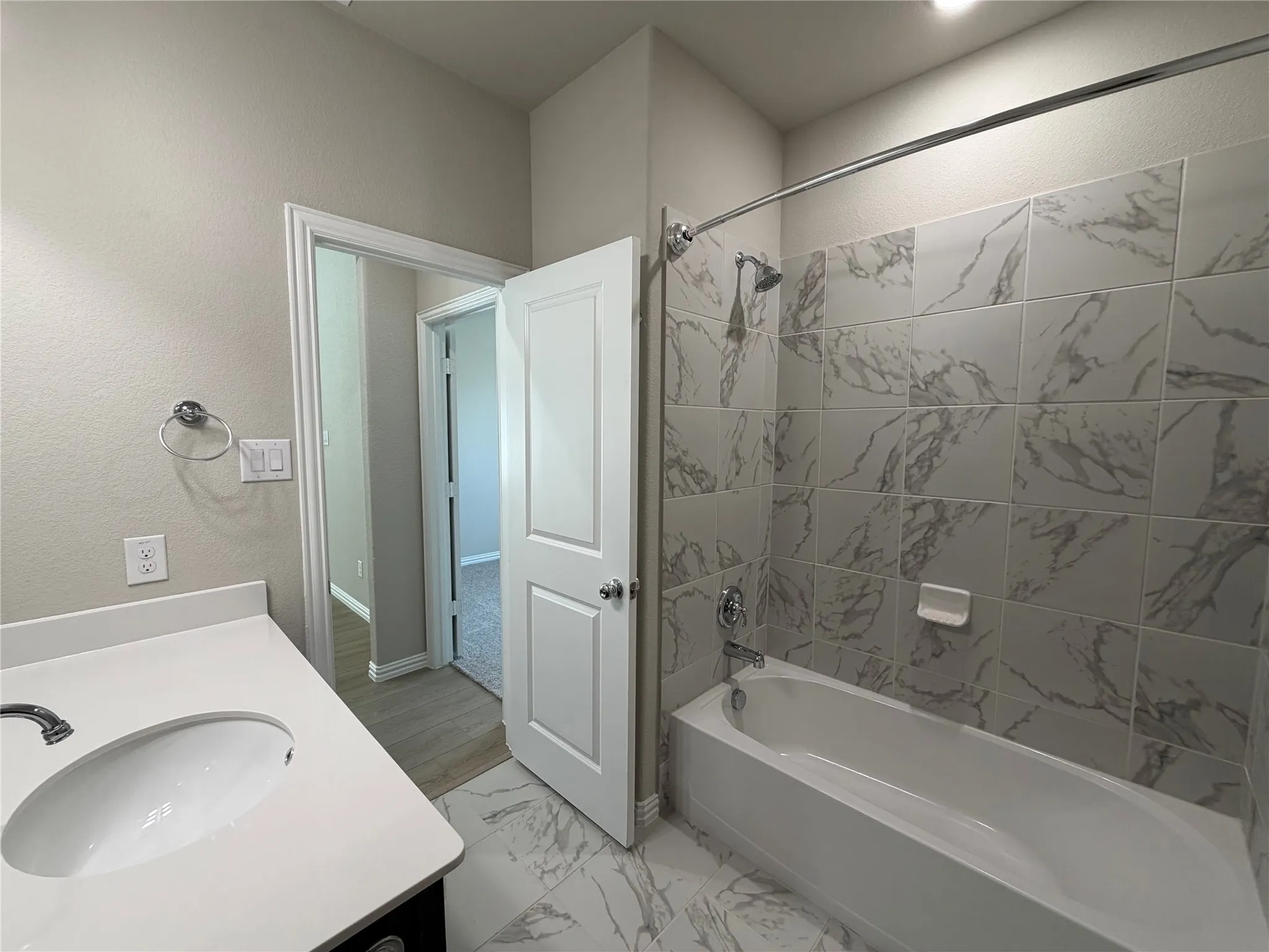 Single Family Residence For Rent in Tarrant County , 1037 Western Hills Drive, Crowley, Texas 76036, 3 Bedroom, 2 Bathroom, 2 Garage spaces, 1,845 Sqft, built in 2025, mls#21396774, Real Estate Agent in Crowley, Homes For Rent in Tarrant county, Homes For Rent in Crowley, Realtor in Crowley Texas, Real Estate Brokerage Independent Realty Texas, Luminita Cordes Realtor