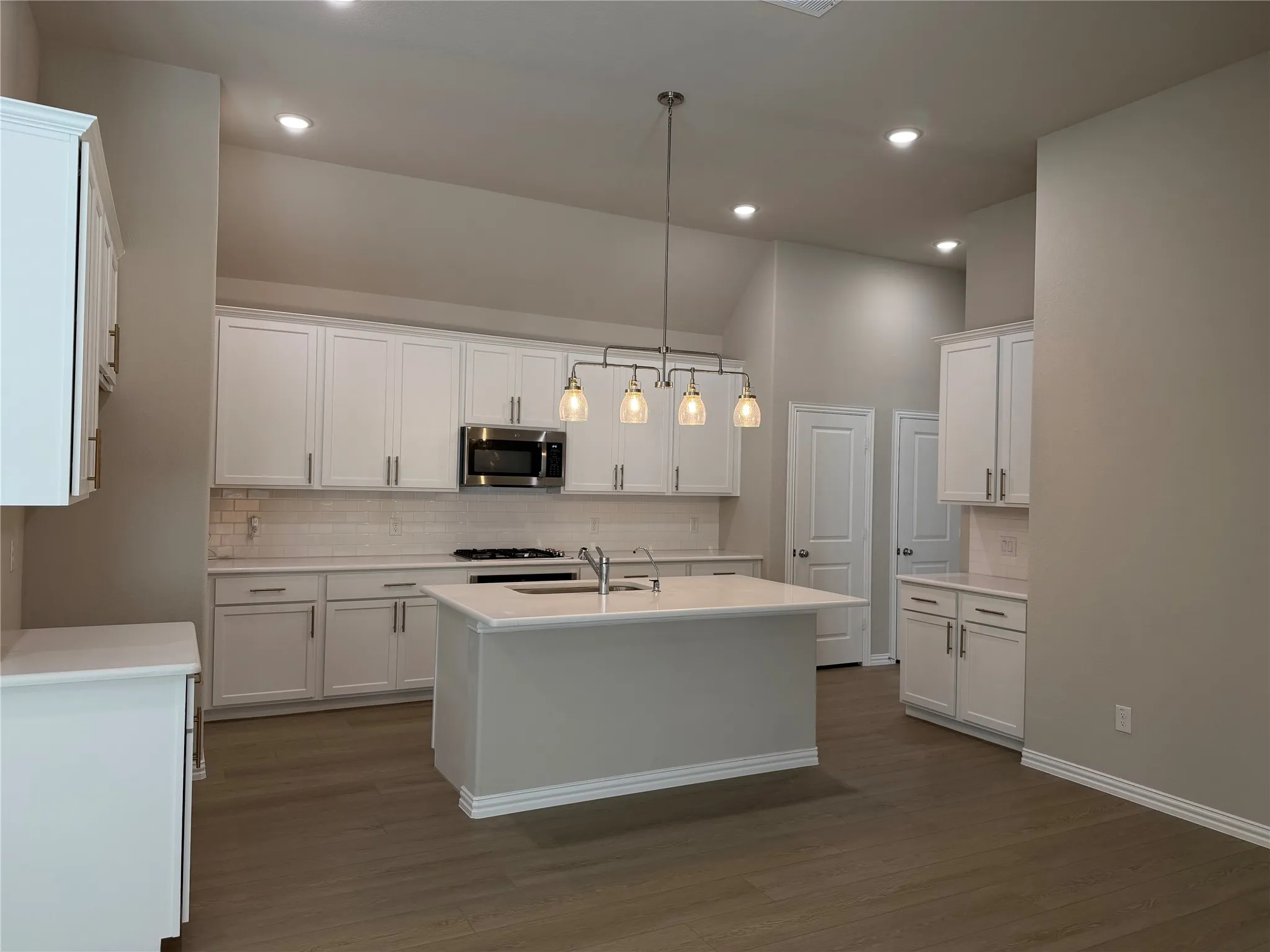 Single Family Residence For Rent in Tarrant County , 1037 Western Hills Drive, Crowley, Texas 76036, 3 Bedroom, 2 Bathroom, 2 Garage spaces, 1,845 Sqft, built in 2025, mls#21396774, Real Estate Agent in Crowley, Homes For Rent in Tarrant county, Homes For Rent in Crowley, Realtor in Crowley Texas, Real Estate Brokerage Independent Realty Texas, Luminita Cordes Realtor