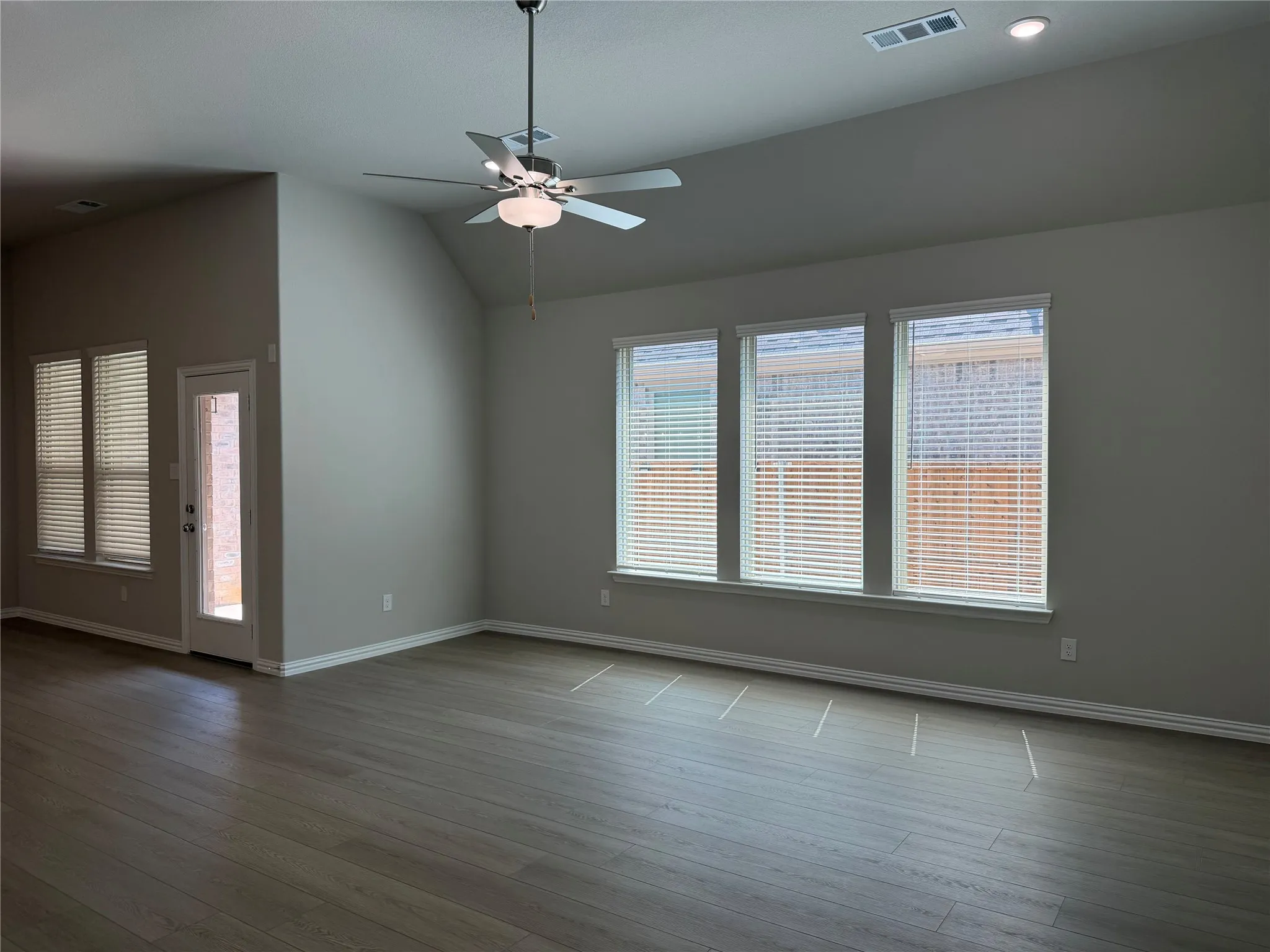 Single Family Residence For Rent in Tarrant County , 1037 Western Hills Drive, Crowley, Texas 76036, 3 Bedroom, 2 Bathroom, 2 Garage spaces, 1,845 Sqft, built in 2025, mls#21396774, Real Estate Agent in Crowley, Homes For Rent in Tarrant county, Homes For Rent in Crowley, Realtor in Crowley Texas, Real Estate Brokerage Independent Realty Texas, Luminita Cordes Realtor