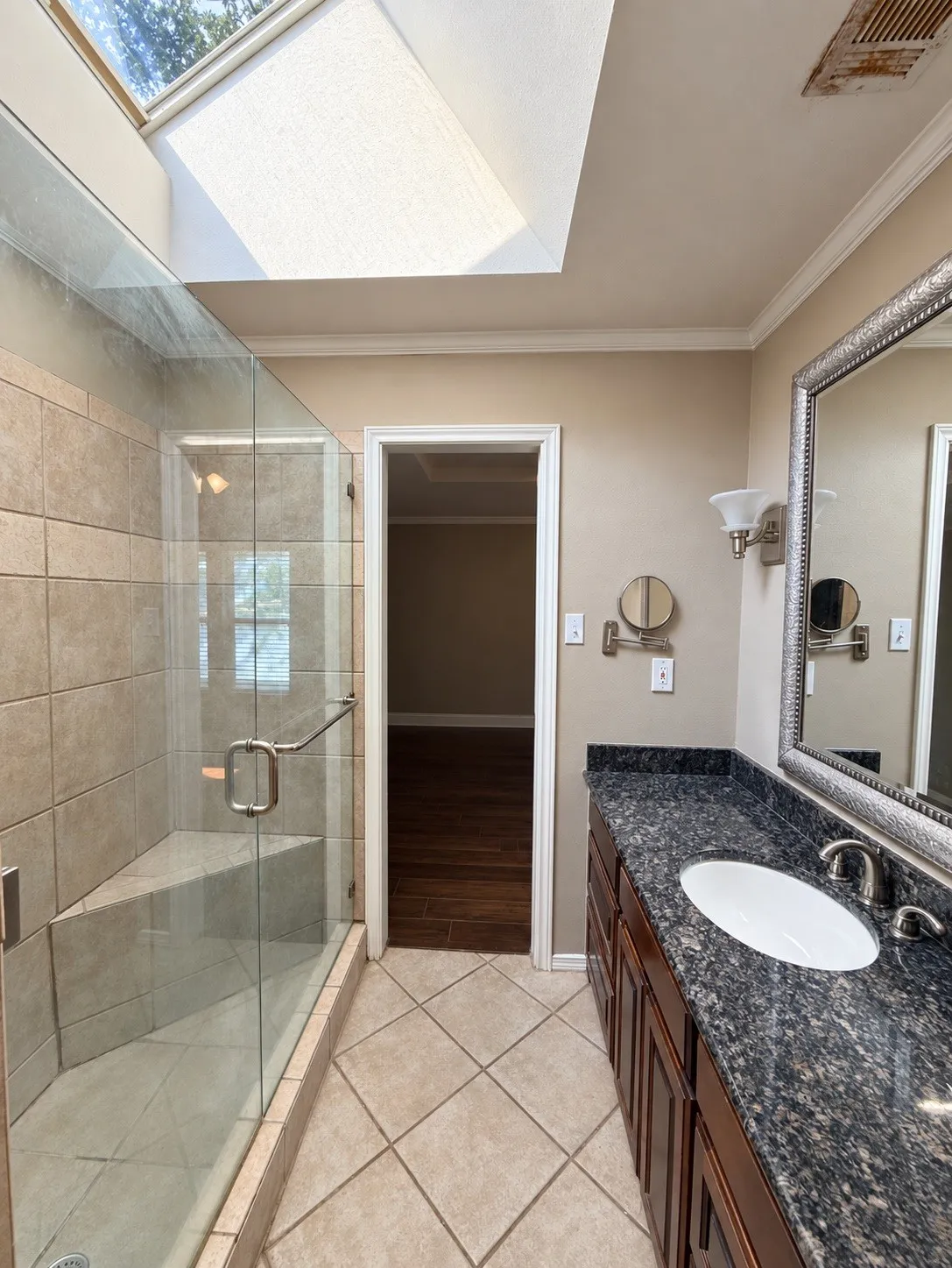 Single Family Residence For Rent in Tarrant County , 4916 Canberra Lane, Arlington, Texas 76017, 3 Bedroom, 2 Bathroom, 2 Garage spaces, 1,506 Sqft, built in 1986, mls#21398847, Real Estate Agent in Arlington, Homes For Rent in Tarrant county, Homes For Rent in Arlington, Realtor in Arlington Texas, Real Estate Brokerage Independent Realty Texas, Luminita Cordes Realtor