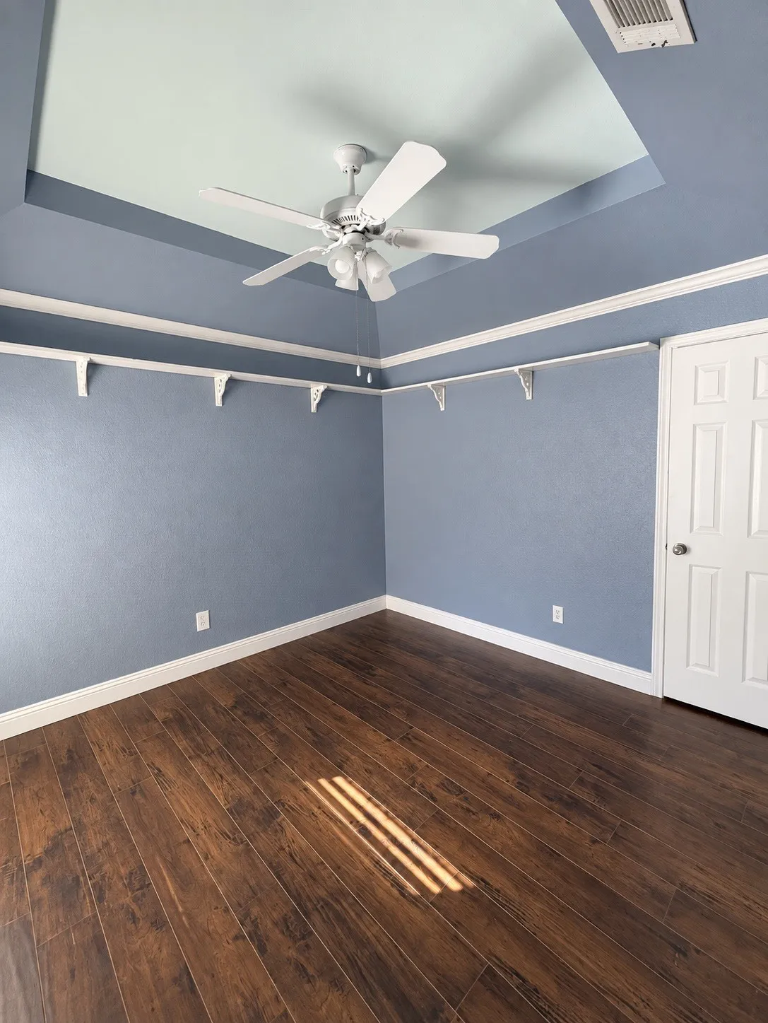 Single Family Residence For Rent in Tarrant County , 4916 Canberra Lane, Arlington, Texas 76017, 3 Bedroom, 2 Bathroom, 2 Garage spaces, 1,506 Sqft, built in 1986, mls#21398847, Real Estate Agent in Arlington, Homes For Rent in Tarrant county, Homes For Rent in Arlington, Realtor in Arlington Texas, Real Estate Brokerage Independent Realty Texas, Luminita Cordes Realtor