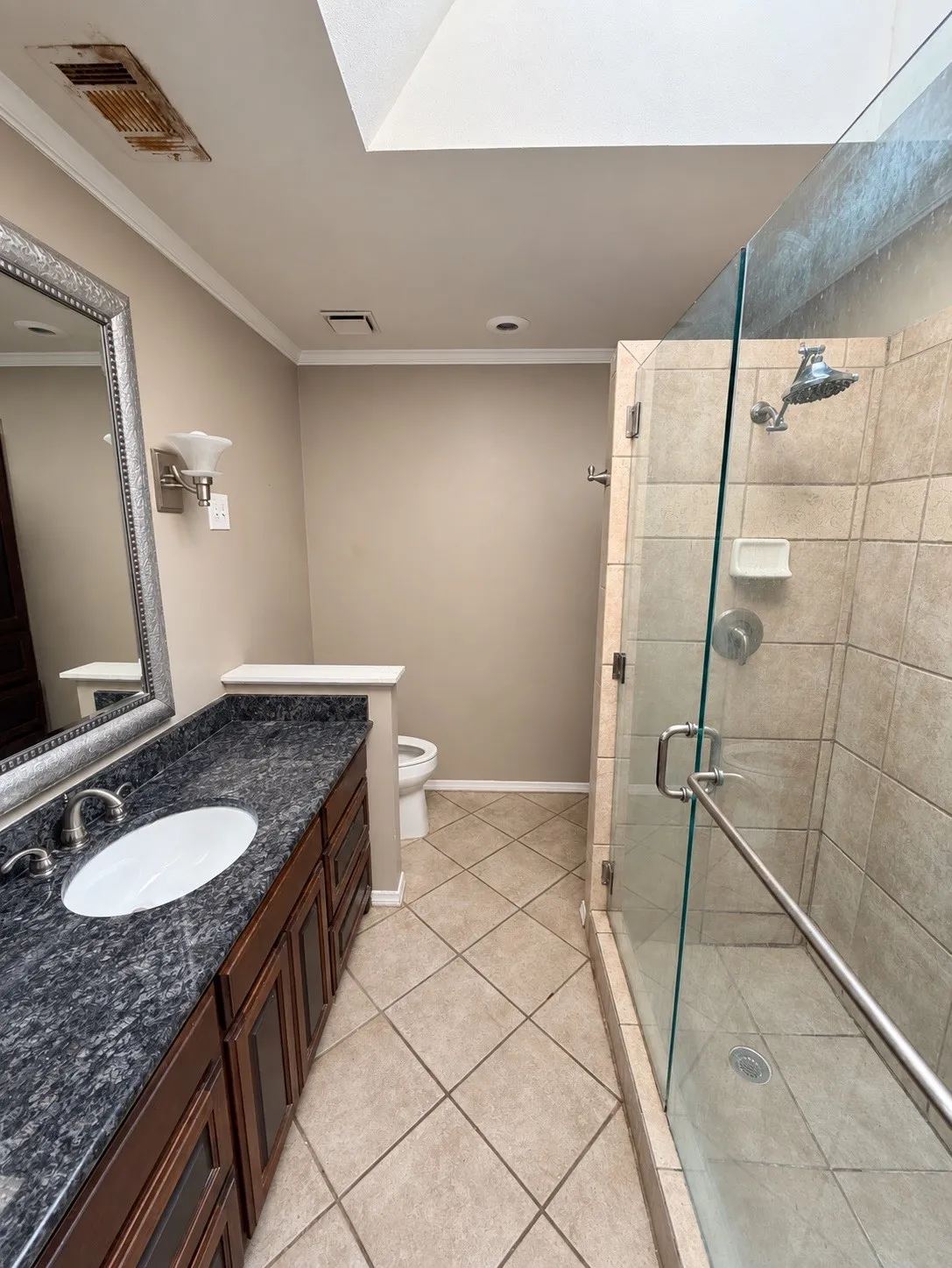 Single Family Residence For Rent in Tarrant County , 4916 Canberra Lane, Arlington, Texas 76017, 3 Bedroom, 2 Bathroom, 2 Garage spaces, 1,506 Sqft, built in 1986, mls#21398847, Real Estate Agent in Arlington, Homes For Rent in Tarrant county, Homes For Rent in Arlington, Realtor in Arlington Texas, Real Estate Brokerage Independent Realty Texas, Luminita Cordes Realtor