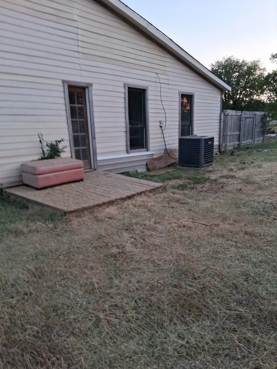 Single Family Residence For Sale in Hill County , 303 E Treadwell, Aquilla, Texas 76622, 4 Bedroom, 2 Bathroom, 2 Garage spaces, 1,792 Sqft, built in 1940, mls#21398864, Real Estate Agent in Aquilla, Homes For Sale in Hill county, Homes For Sale in Aquilla, Realtor in Aquilla Texas, Real Estate Brokerage Independent Realty Texas, Luminita Cordes Realtor