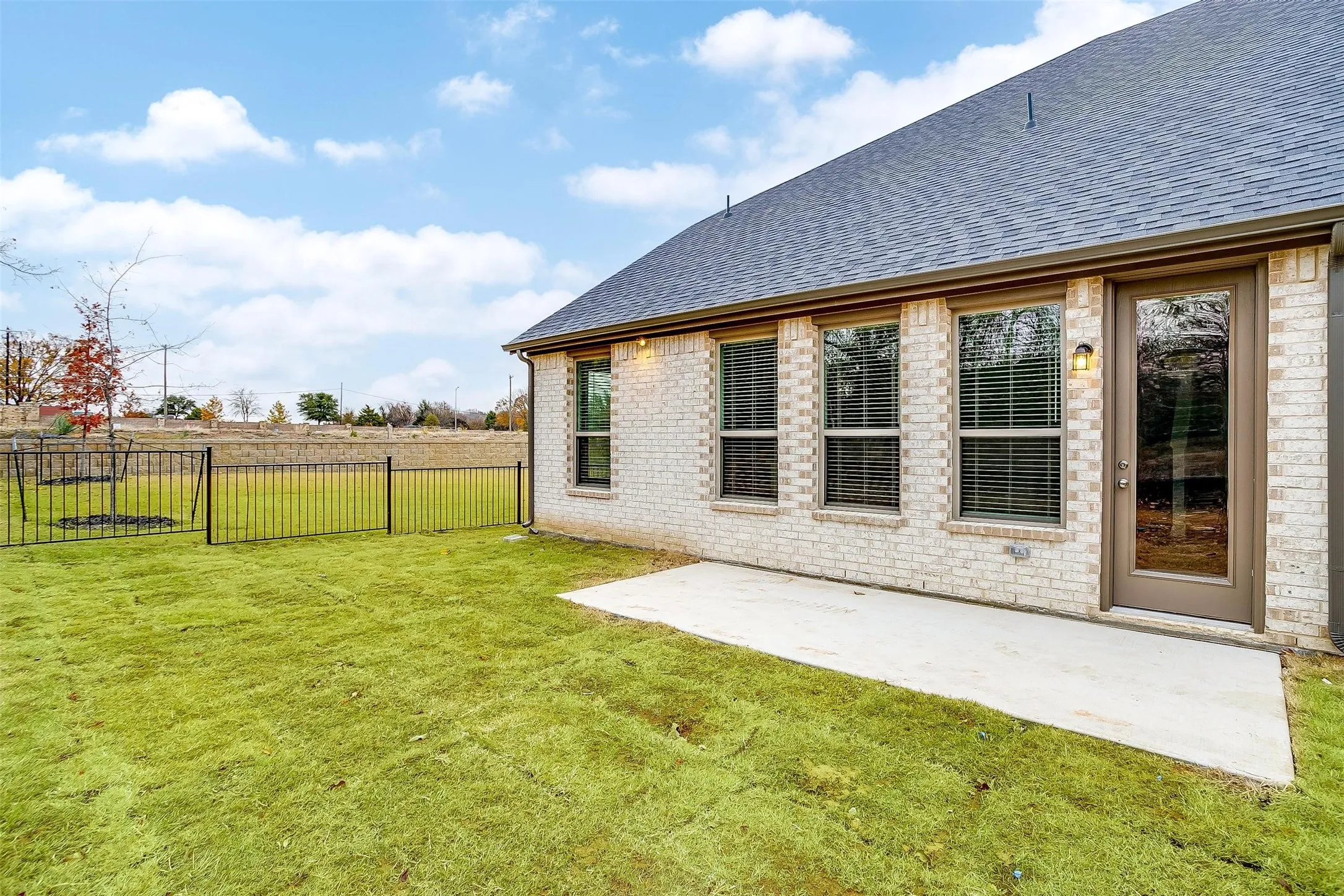 Single Family Residence For Sale in Tarrant County , 800 Homeplace Circle, Mansfield, Texas 76063, 3 Bedroom, 3 Bathroom, 2 Garage spaces, 1,756 Sqft, built in 2026, mls#21398876, Real Estate Agent in Mansfield, Homes For Sale in Tarrant county, Homes For Sale in Mansfield, Realtor in Mansfield Texas, Real Estate Brokerage Independent Realty Texas, Luminita Cordes Realtor
