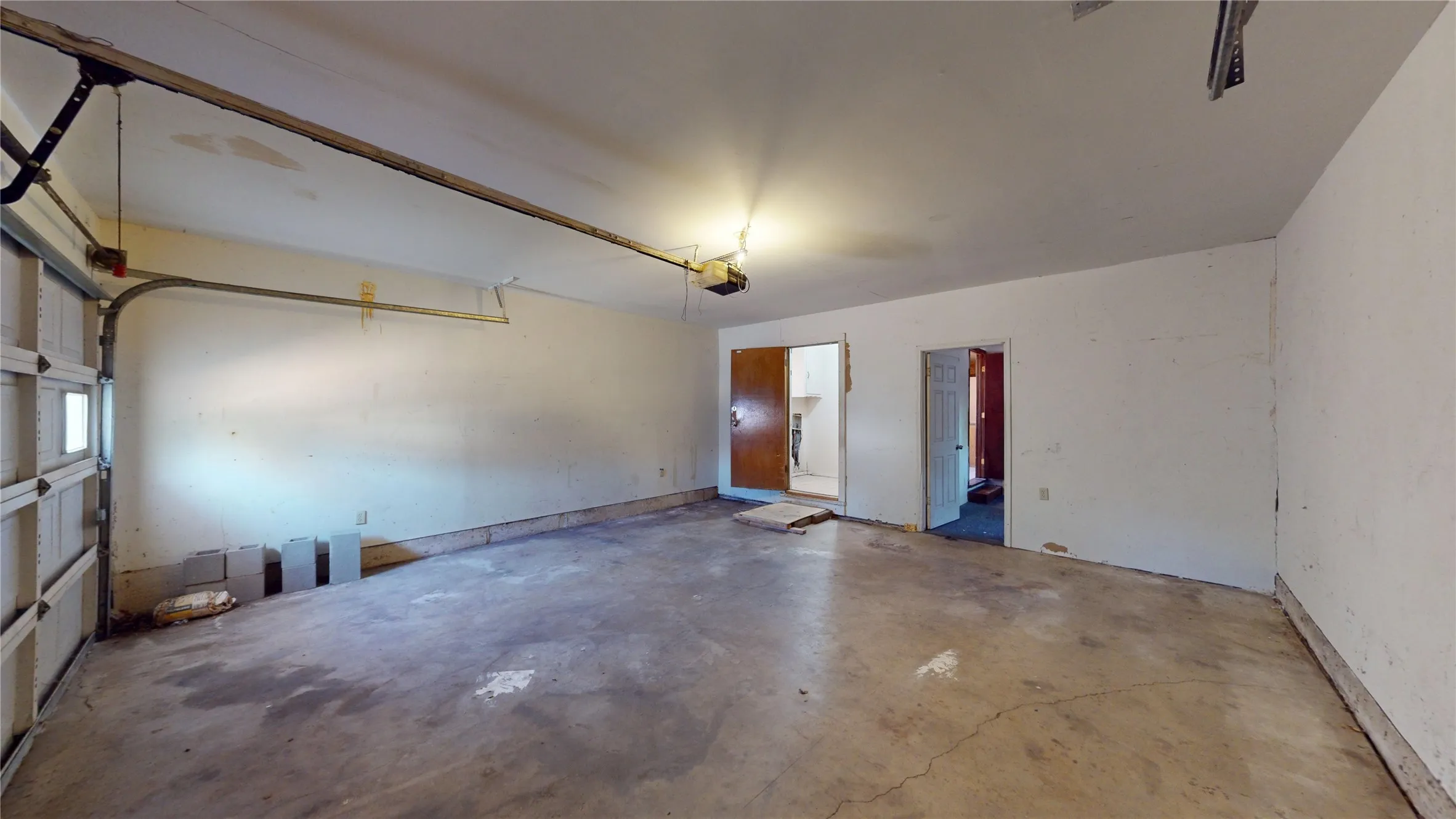 Single Family Residence For Sale in Dallas County , 1453 Brook Valley Place, Dallas, Texas 75232, 3 Bedroom, 2 Bathroom, 2 Garage spaces, 1,572 Sqft, built in 1964, mls#21398810, Real Estate Agent in Dallas, Homes For Sale in Dallas county, Homes For Sale in Dallas, Realtor in Dallas Texas, Real Estate Brokerage Independent Realty Texas, Luminita Cordes Realtor