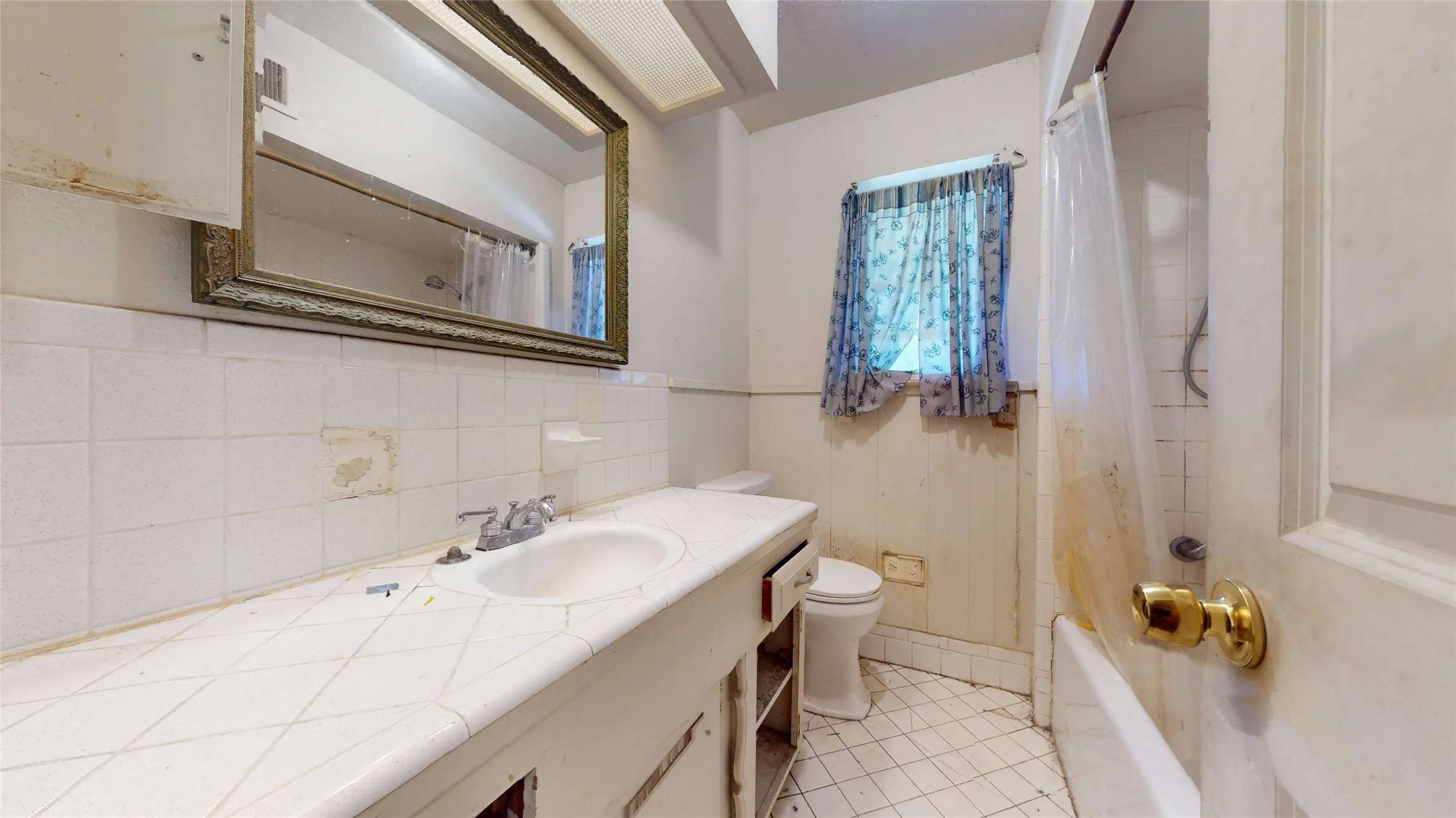 Single Family Residence For Sale in Dallas County , 1453 Brook Valley Place, Dallas, Texas 75232, 3 Bedroom, 2 Bathroom, 2 Garage spaces, 1,572 Sqft, built in 1964, mls#21398810, Real Estate Agent in Dallas, Homes For Sale in Dallas county, Homes For Sale in Dallas, Realtor in Dallas Texas, Real Estate Brokerage Independent Realty Texas, Luminita Cordes Realtor