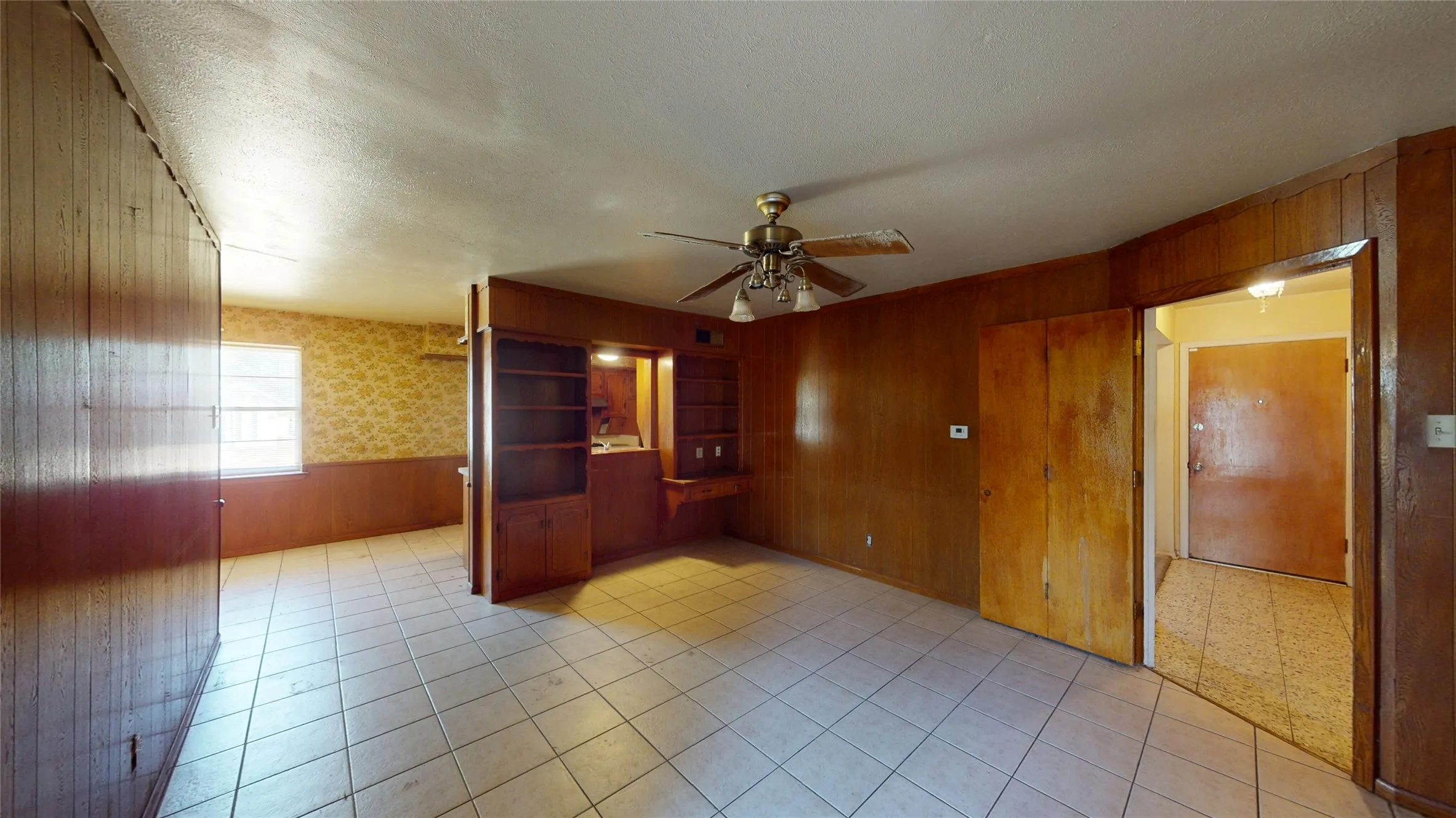 Single Family Residence For Sale in Dallas County , 1453 Brook Valley Place, Dallas, Texas 75232, 3 Bedroom, 2 Bathroom, 2 Garage spaces, 1,572 Sqft, built in 1964, mls#21398810, Real Estate Agent in Dallas, Homes For Sale in Dallas county, Homes For Sale in Dallas, Realtor in Dallas Texas, Real Estate Brokerage Independent Realty Texas, Luminita Cordes Realtor