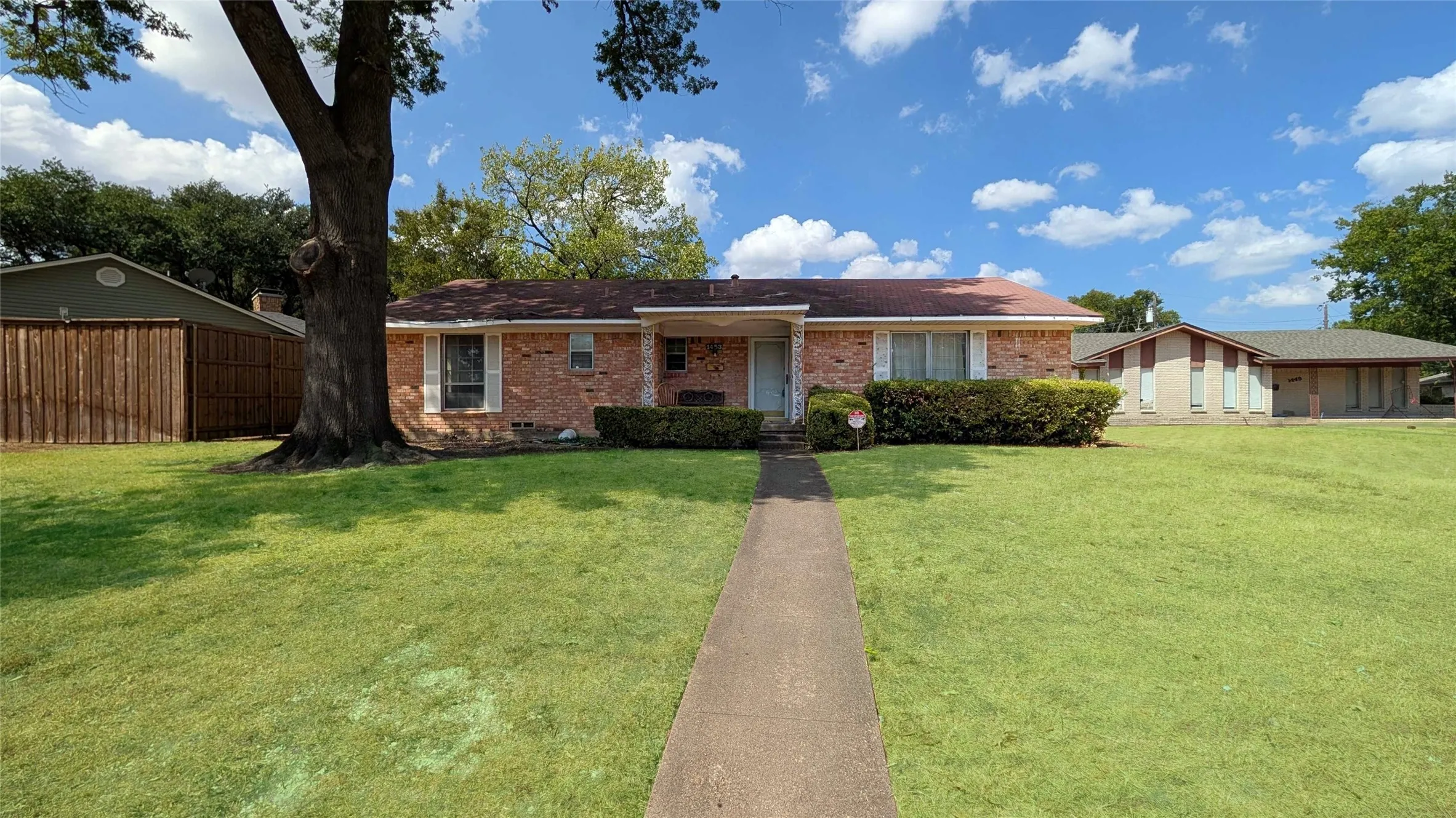 Single Family Residence For Sale in Dallas County , 1453 Brook Valley Place, Dallas, Texas 75232, 3 Bedroom, 2 Bathroom, 2 Garage spaces, 1,572 Sqft, built in 1964, mls#21398810, Real Estate Agent in Dallas, Homes For Sale in Dallas county, Homes For Sale in Dallas, Realtor in Dallas Texas, Real Estate Brokerage Independent Realty Texas, Luminita Cordes Realtor