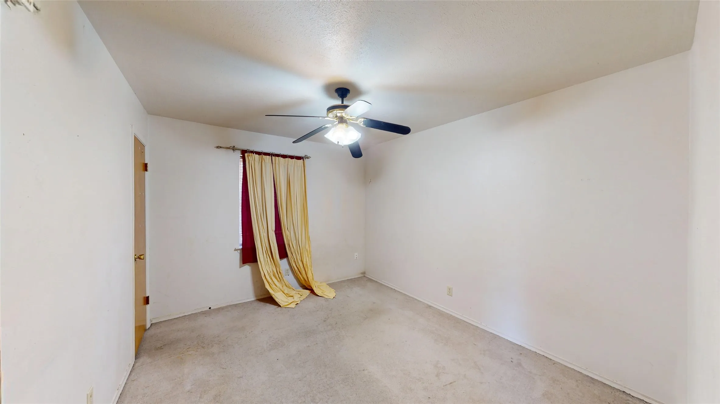 Single Family Residence For Sale in Dallas County , 1453 Brook Valley Place, Dallas, Texas 75232, 3 Bedroom, 2 Bathroom, 2 Garage spaces, 1,572 Sqft, built in 1964, mls#21398810, Real Estate Agent in Dallas, Homes For Sale in Dallas county, Homes For Sale in Dallas, Realtor in Dallas Texas, Real Estate Brokerage Independent Realty Texas, Luminita Cordes Realtor