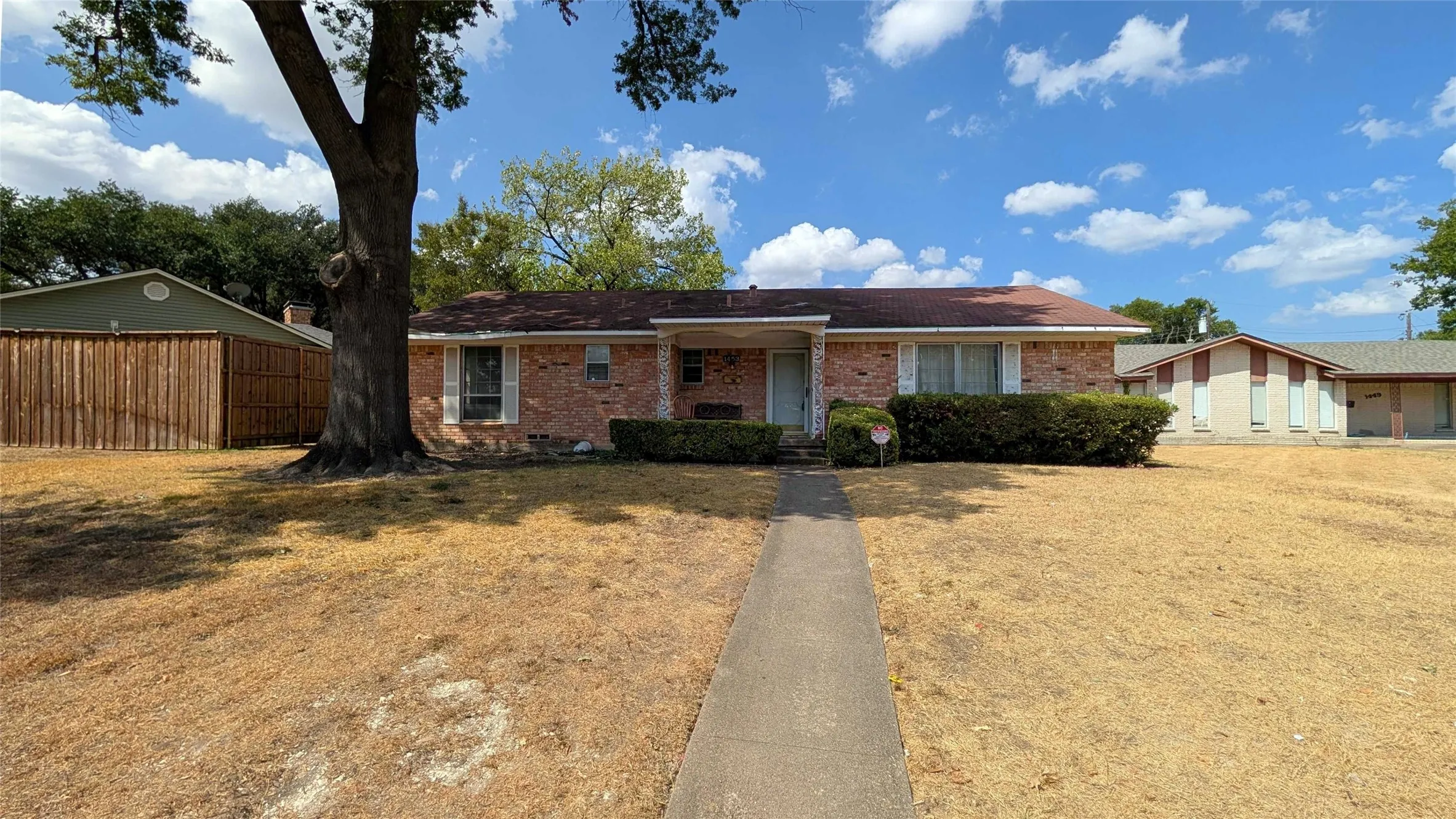 Single Family Residence For Sale in Dallas County , 1453 Brook Valley Place, Dallas, Texas 75232, 3 Bedroom, 2 Bathroom, 2 Garage spaces, 1,572 Sqft, built in 1964, mls#21398810, Real Estate Agent in Dallas, Homes For Sale in Dallas county, Homes For Sale in Dallas, Realtor in Dallas Texas, Real Estate Brokerage Independent Realty Texas, Luminita Cordes Realtor