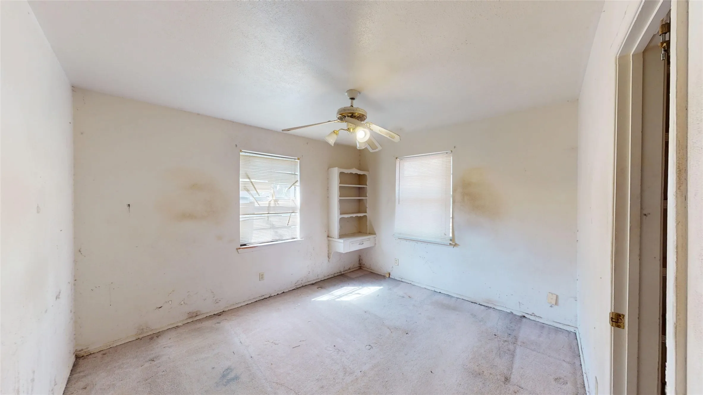 Single Family Residence For Sale in Dallas County , 1453 Brook Valley Place, Dallas, Texas 75232, 3 Bedroom, 2 Bathroom, 2 Garage spaces, 1,572 Sqft, built in 1964, mls#21398810, Real Estate Agent in Dallas, Homes For Sale in Dallas county, Homes For Sale in Dallas, Realtor in Dallas Texas, Real Estate Brokerage Independent Realty Texas, Luminita Cordes Realtor