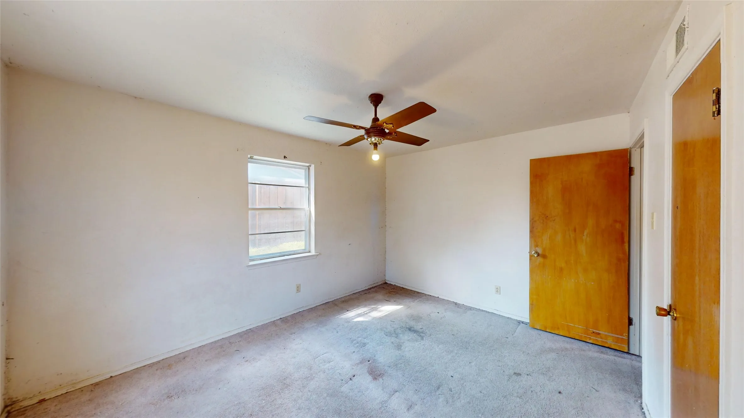 Single Family Residence For Sale in Dallas County , 1453 Brook Valley Place, Dallas, Texas 75232, 3 Bedroom, 2 Bathroom, 2 Garage spaces, 1,572 Sqft, built in 1964, mls#21398810, Real Estate Agent in Dallas, Homes For Sale in Dallas county, Homes For Sale in Dallas, Realtor in Dallas Texas, Real Estate Brokerage Independent Realty Texas, Luminita Cordes Realtor