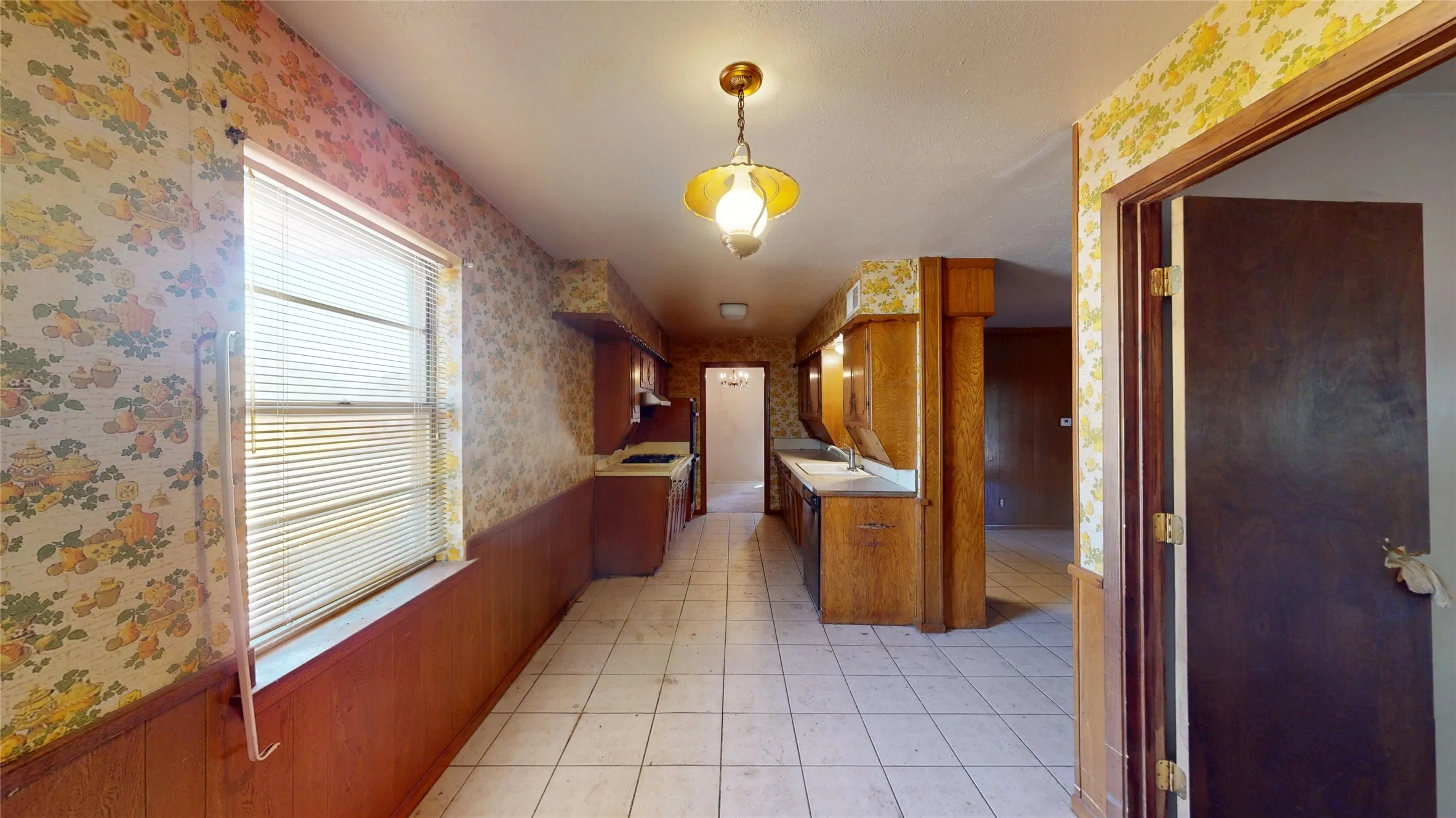 Single Family Residence For Sale in Dallas County , 1453 Brook Valley Place, Dallas, Texas 75232, 3 Bedroom, 2 Bathroom, 2 Garage spaces, 1,572 Sqft, built in 1964, mls#21398810, Real Estate Agent in Dallas, Homes For Sale in Dallas county, Homes For Sale in Dallas, Realtor in Dallas Texas, Real Estate Brokerage Independent Realty Texas, Luminita Cordes Realtor