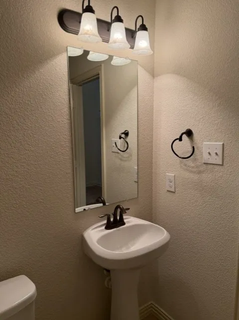 Townhouse For Sale in Tarrant County , 6828 Pascal Way, Fort Worth, Texas 76137, 2 Bedroom, 3 Bathroom, 2 Garage spaces, 1,388 Sqft, built in 2015, mls#21397984, Real Estate Agent in Fort Worth, Homes For Sale in Tarrant county, Homes For Sale in Fort Worth, Realtor in Fort Worth Texas, Real Estate Brokerage Independent Realty Texas, Luminita Cordes Realtor