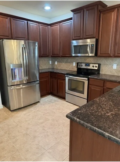 Townhouse For Sale in Tarrant County , 6828 Pascal Way, Fort Worth, Texas 76137, 2 Bedroom, 3 Bathroom, 2 Garage spaces, 1,388 Sqft, built in 2015, mls#21397984, Real Estate Agent in Fort Worth, Homes For Sale in Tarrant county, Homes For Sale in Fort Worth, Realtor in Fort Worth Texas, Real Estate Brokerage Independent Realty Texas, Luminita Cordes Realtor