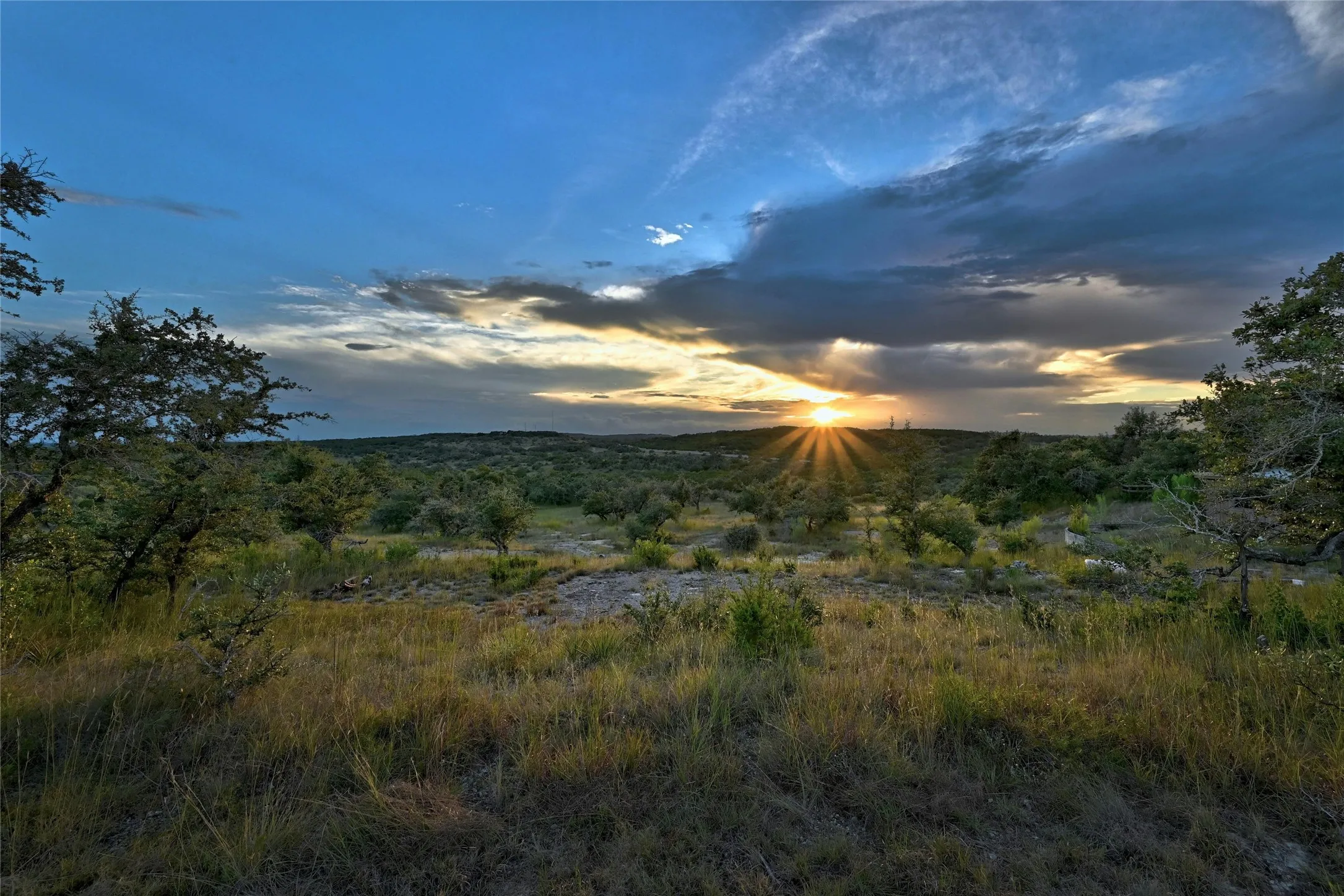 Single Family Residence For Sale in Hays County , 8075 Mount Sharp Road, Wimberley, Texas 78676, 4 Bedroom, 4 Bathroom, Garage spaces, 3,760 Sqft, built in 2002, mls#21398710, Real Estate Agent in Wimberley, Homes For Sale in Hays county, Homes For Sale in Wimberley, Realtor in Wimberley Texas, Real Estate Brokerage Independent Realty Texas, Luminita Cordes Realtor