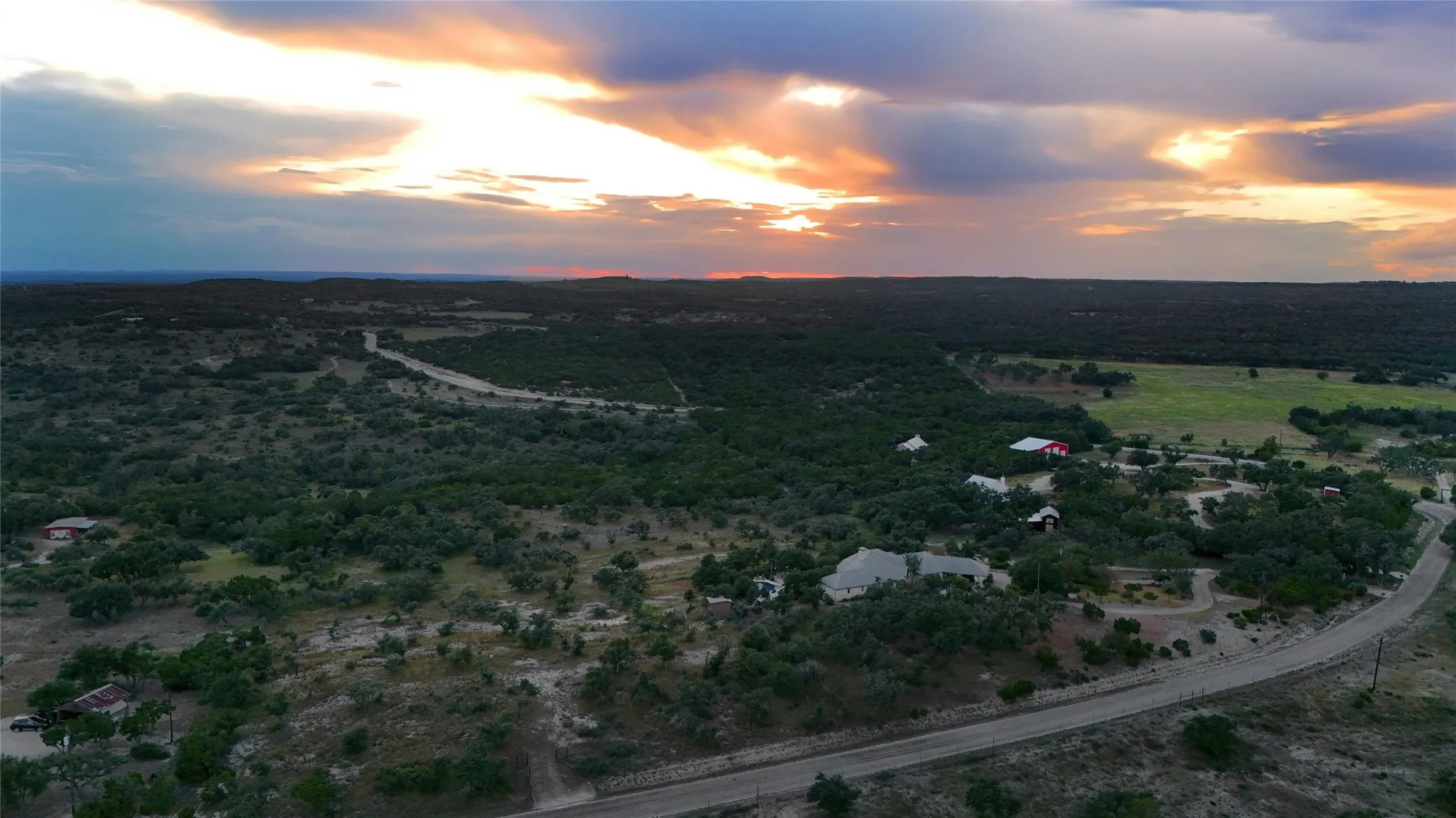 Single Family Residence For Sale in Hays County , 8075 Mount Sharp Road, Wimberley, Texas 78676, 4 Bedroom, 4 Bathroom, Garage spaces, 3,760 Sqft, built in 2002, mls#21398710, Real Estate Agent in Wimberley, Homes For Sale in Hays county, Homes For Sale in Wimberley, Realtor in Wimberley Texas, Real Estate Brokerage Independent Realty Texas, Luminita Cordes Realtor