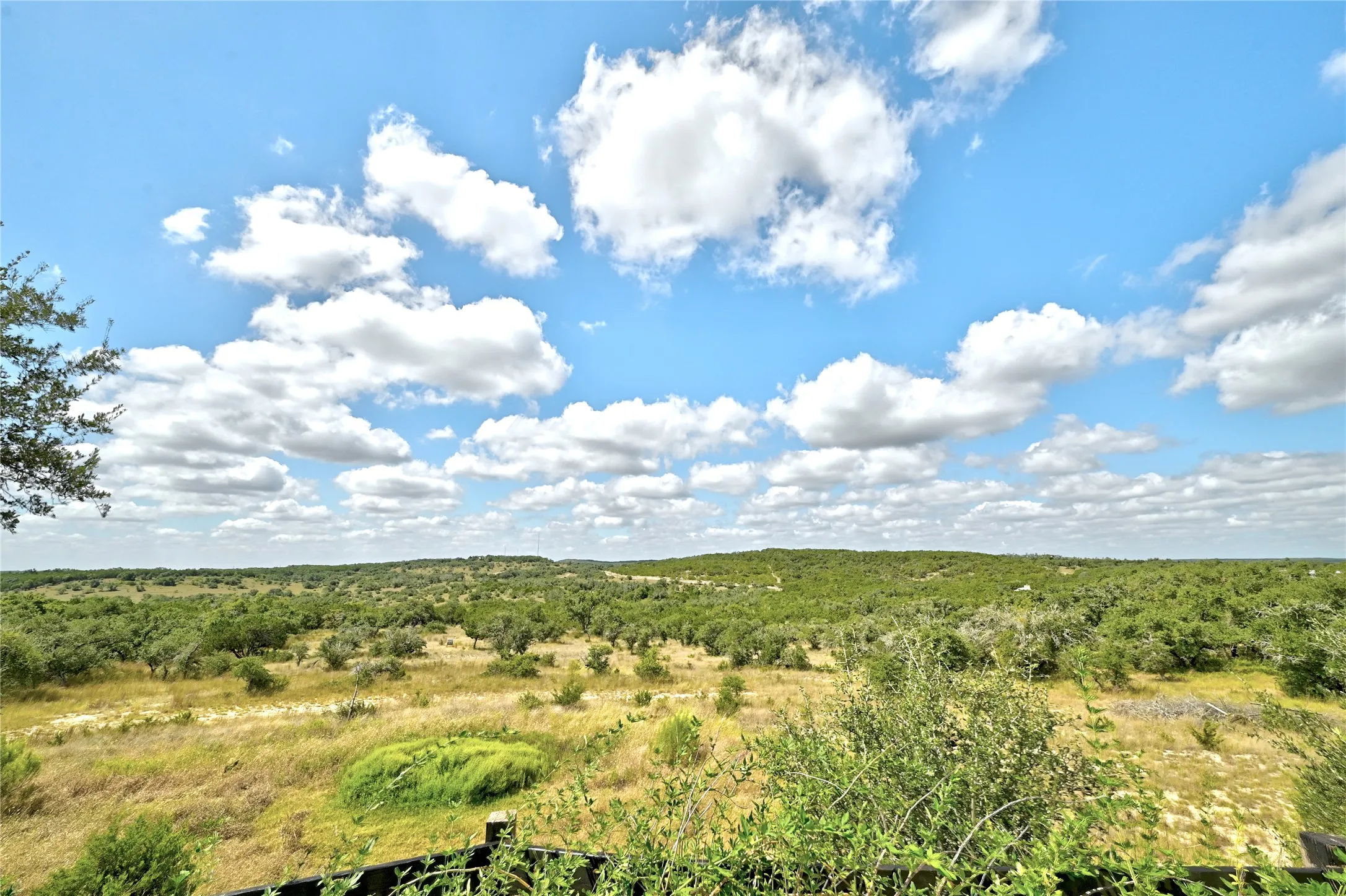 Single Family Residence For Sale in Hays County , 8075 Mount Sharp Road, Wimberley, Texas 78676, 4 Bedroom, 4 Bathroom, Garage spaces, 3,760 Sqft, built in 2002, mls#21398710, Real Estate Agent in Wimberley, Homes For Sale in Hays county, Homes For Sale in Wimberley, Realtor in Wimberley Texas, Real Estate Brokerage Independent Realty Texas, Luminita Cordes Realtor
