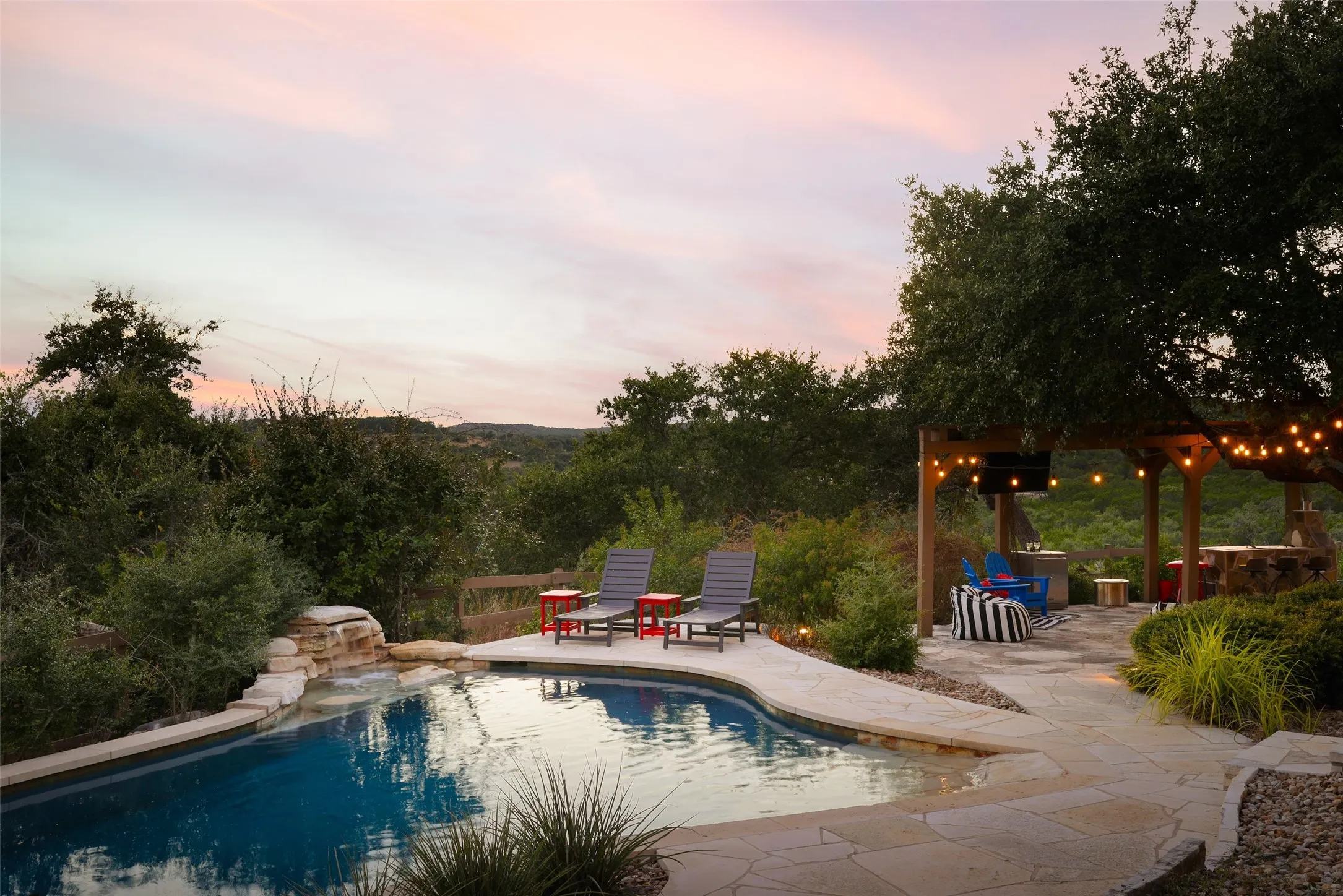 Single Family Residence For Sale in Hays County , 8075 Mount Sharp Road, Wimberley, Texas 78676, 4 Bedroom, 4 Bathroom, Garage spaces, 3,760 Sqft, built in 2002, mls#21398710, Real Estate Agent in Wimberley, Homes For Sale in Hays county, Homes For Sale in Wimberley, Realtor in Wimberley Texas, Real Estate Brokerage Independent Realty Texas, Luminita Cordes Realtor