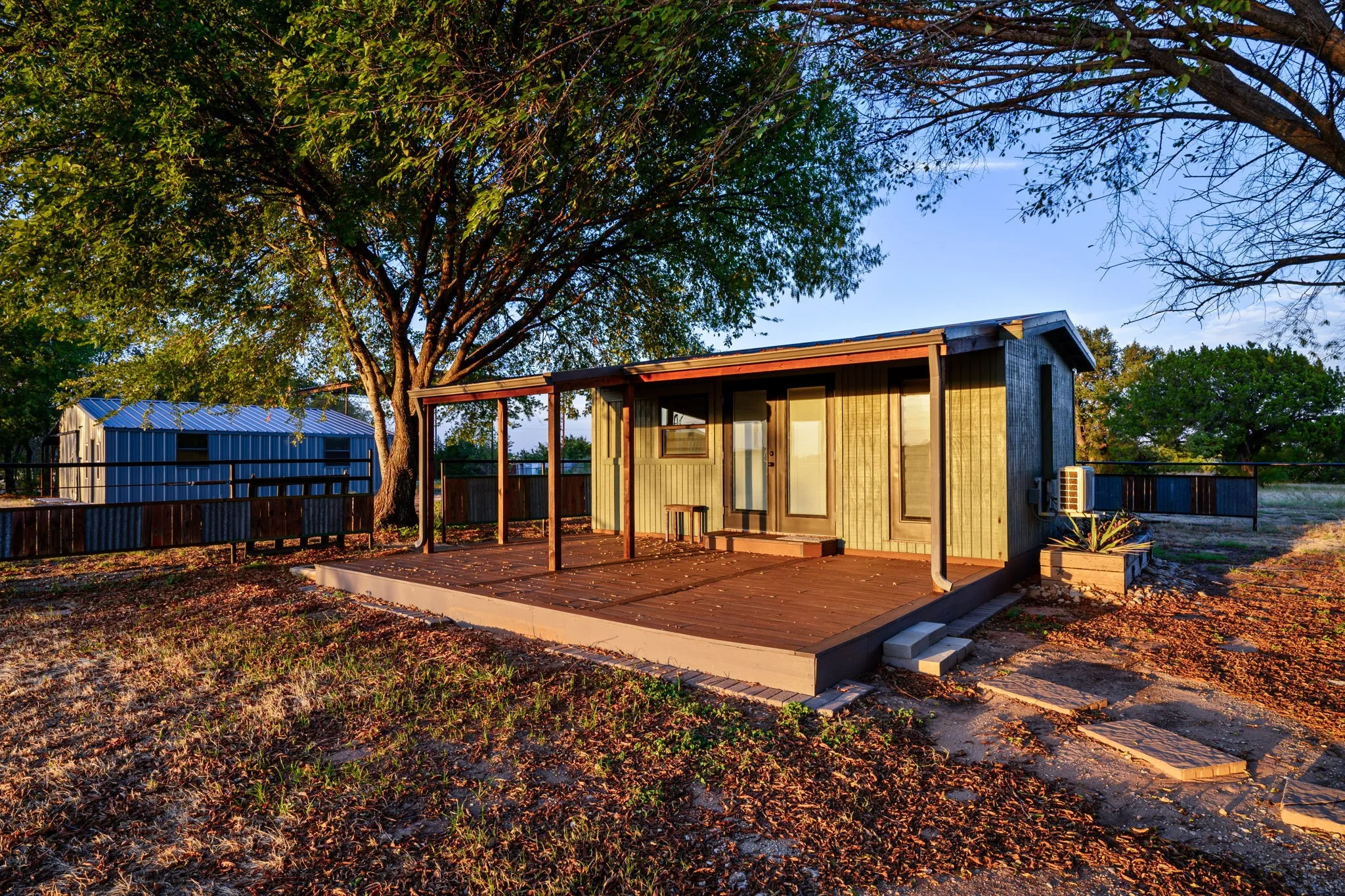 Single Family Residence For Rent in Somervell County , 1095 County Road 407, Nemo, Texas 76070, 4 Bedroom, 3 Bathroom, 1 Garage spaces, 1,896 Sqft, built in 1985, mls#21398879, Real Estate Agent in Nemo, Homes For Rent in Somervell county, Homes For Rent in Nemo, Realtor in Nemo Texas, Real Estate Brokerage Independent Realty Texas, Luminita Cordes Realtor