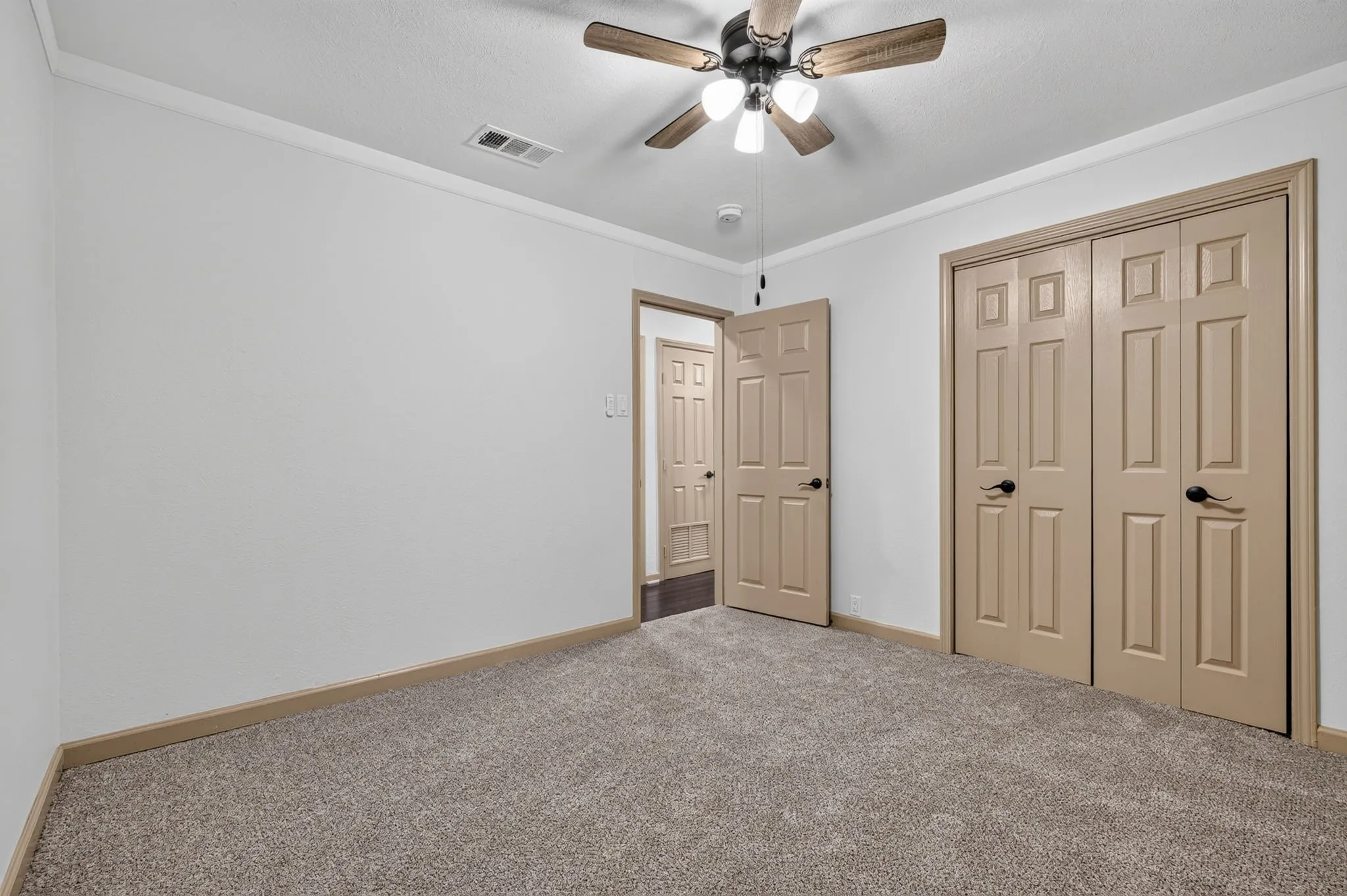 Single Family Residence For Rent in Somervell County , 1095 County Road 407, Nemo, Texas 76070, 4 Bedroom, 3 Bathroom, 1 Garage spaces, 1,896 Sqft, built in 1985, mls#21398879, Real Estate Agent in Nemo, Homes For Rent in Somervell county, Homes For Rent in Nemo, Realtor in Nemo Texas, Real Estate Brokerage Independent Realty Texas, Luminita Cordes Realtor