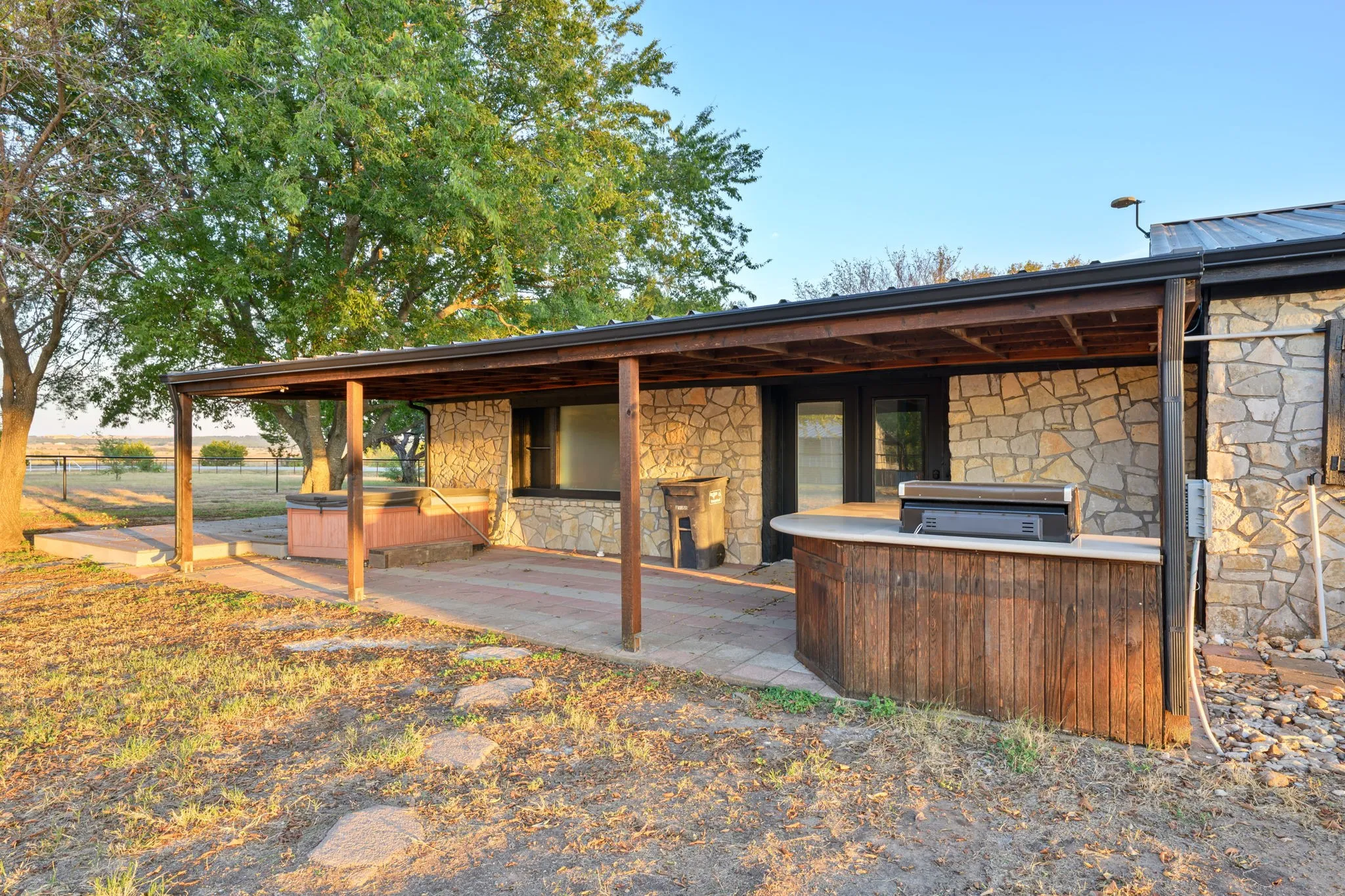 Single Family Residence For Rent in Somervell County , 1095 County Road 407, Nemo, Texas 76070, 4 Bedroom, 3 Bathroom, 1 Garage spaces, 1,896 Sqft, built in 1985, mls#21398879, Real Estate Agent in Nemo, Homes For Rent in Somervell county, Homes For Rent in Nemo, Realtor in Nemo Texas, Real Estate Brokerage Independent Realty Texas, Luminita Cordes Realtor