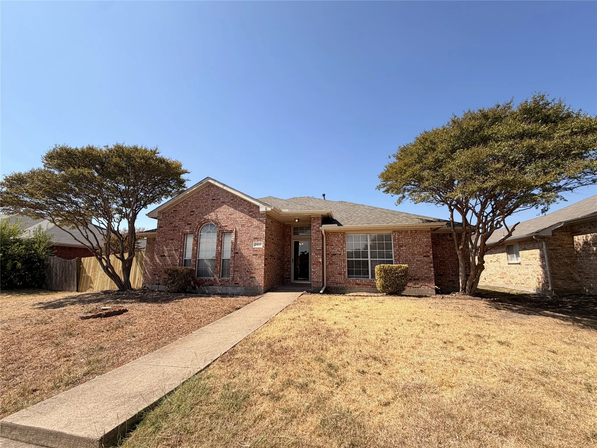Single Family Residence For Rent in Dallas County , 2617 Ash Creek, Mesquite, Texas 75181, 3 Bedroom, 2 Bathroom, 2 Garage spaces, 1,436 Sqft, built in 1996, mls#21398269, Real Estate Agent in Mesquite, Homes For Rent in Dallas county, Homes For Rent in Mesquite, Realtor in Mesquite Texas, Real Estate Brokerage Independent Realty Texas, Luminita Cordes Realtor