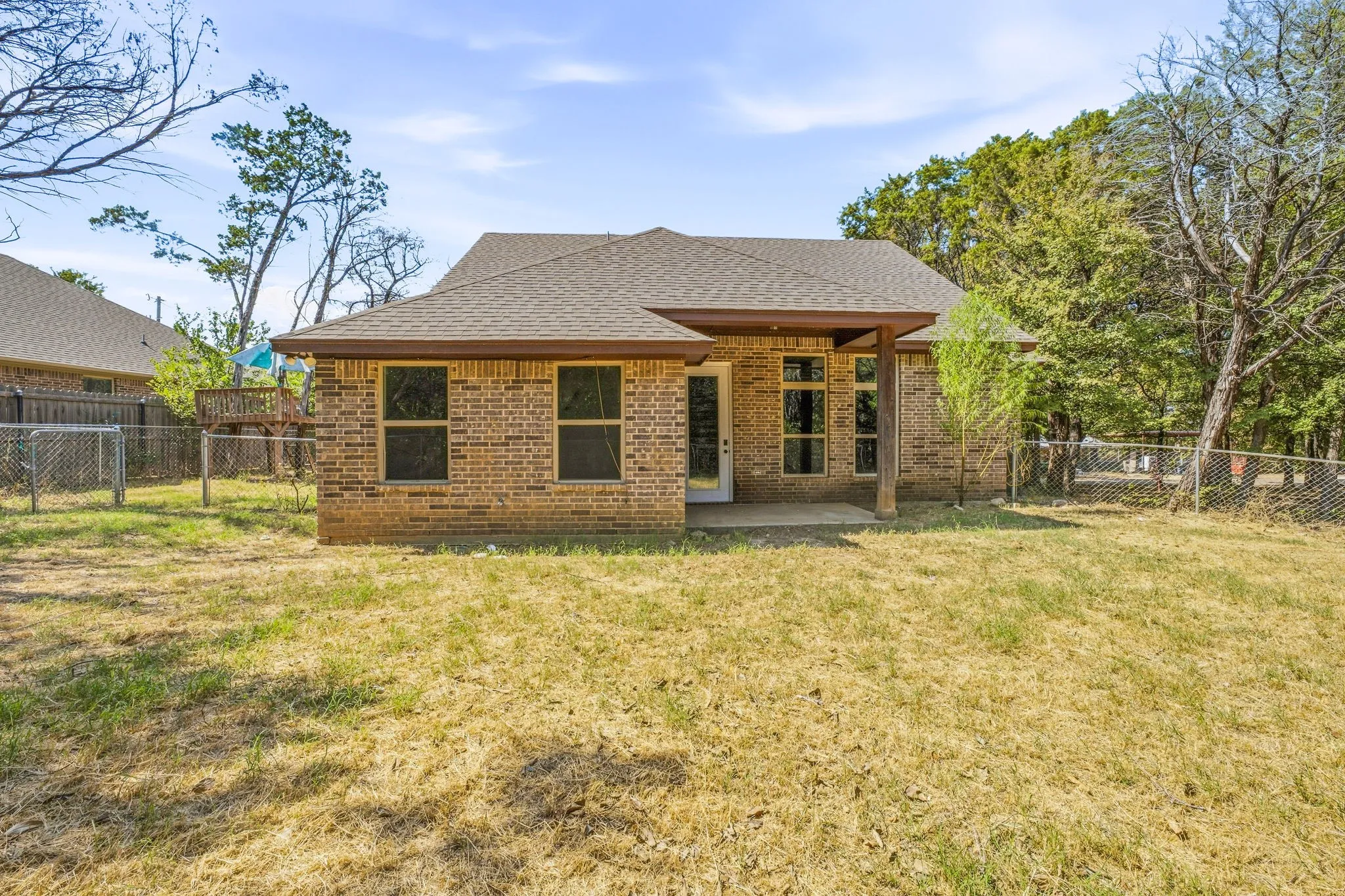 Single Family Residence For Sale in Johnson County , 9313 Apache Trail, Rio Vista, Texas 76093, 3 Bedroom, 3 Bathroom, 2 Garage spaces, 1,615 Sqft, built in 2019, mls#21398521, Real Estate Agent in Rio Vista, Homes For Sale in Johnson county, Homes For Sale in Rio Vista, Realtor in Rio Vista Texas, Real Estate Brokerage Independent Realty Texas, Luminita Cordes Realtor