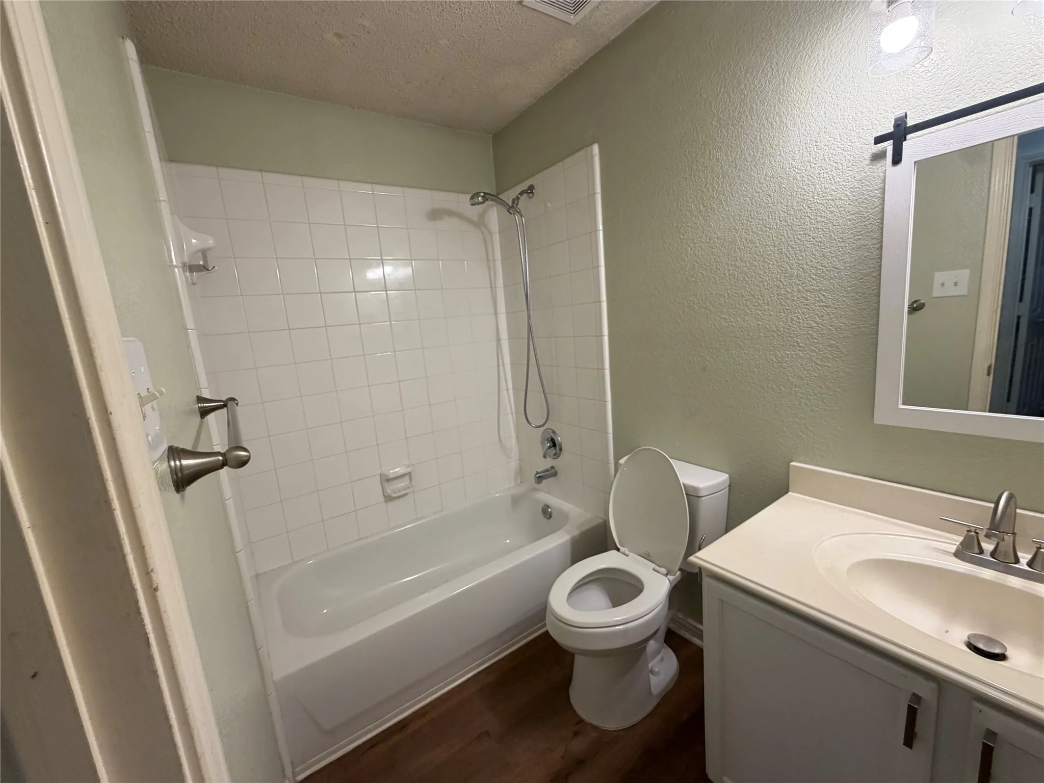 Single Family Residence For Rent in Kaufman County , 1131 Singletree Drive, Forney, Texas 75126, 3 Bedroom, 2 Bathroom, 2 Garage spaces, 1,612 Sqft, built in 2002, mls#21397384, Real Estate Agent in Forney, Homes For Rent in Kaufman county, Homes For Rent in Forney, Realtor in Forney Texas, Real Estate Brokerage Independent Realty Texas, Luminita Cordes Realtor