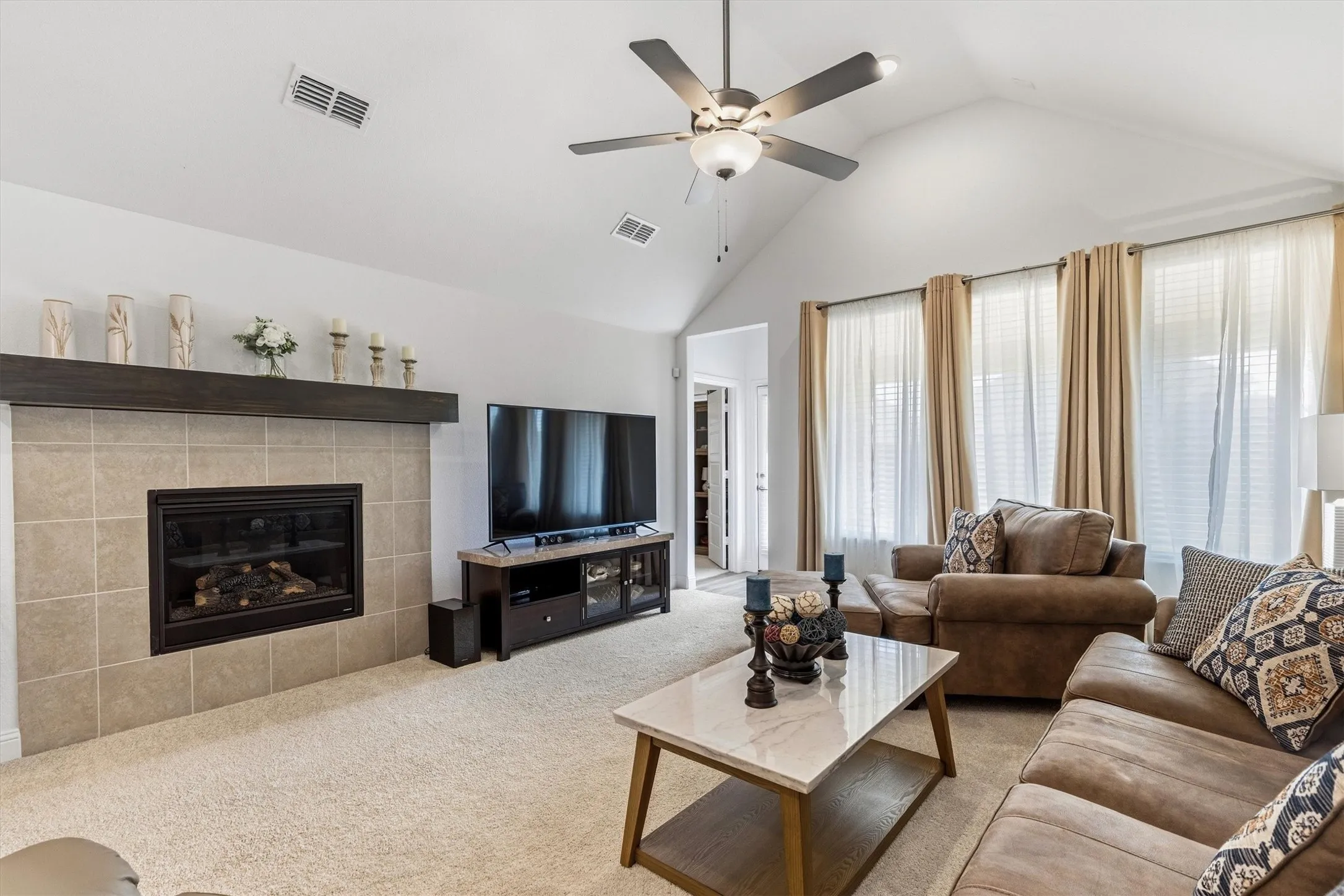 Single Family Residence For Sale in Collin County , 3514 Beebalm Boulevard, Melissa, Texas 75454, 4 Bedroom, 3 Bathroom, 2 Garage spaces, 2,402 Sqft, built in 2024, mls#21398240, Real Estate Agent in Melissa, Homes For Sale in Collin county, Homes For Sale in Melissa, Realtor in Melissa Texas, Real Estate Brokerage Independent Realty Texas, Luminita Cordes Realtor