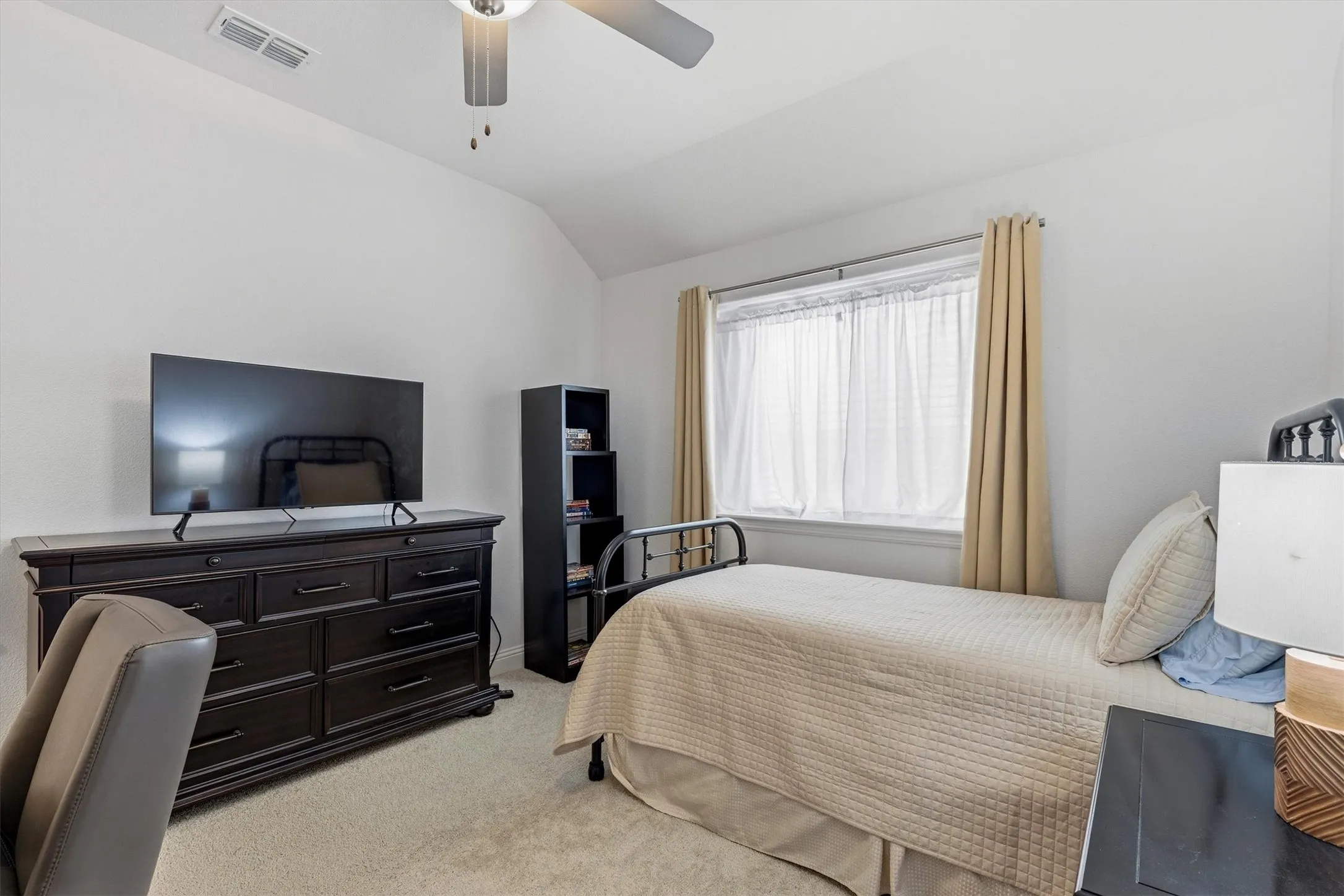 Single Family Residence For Sale in Collin County , 3514 Beebalm Boulevard, Melissa, Texas 75454, 4 Bedroom, 3 Bathroom, 2 Garage spaces, 2,402 Sqft, built in 2024, mls#21398240, Real Estate Agent in Melissa, Homes For Sale in Collin county, Homes For Sale in Melissa, Realtor in Melissa Texas, Real Estate Brokerage Independent Realty Texas, Luminita Cordes Realtor