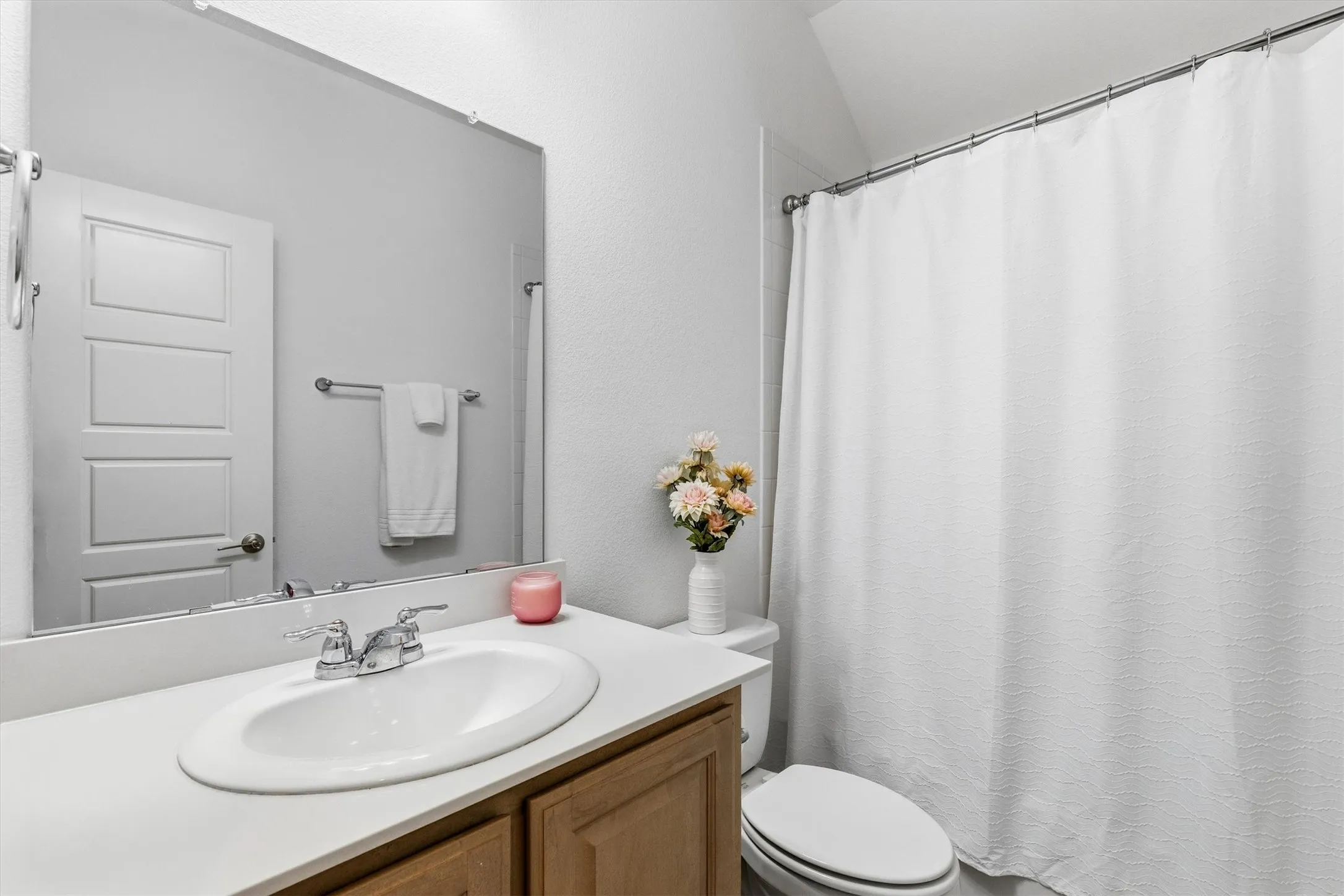 Single Family Residence For Sale in Collin County , 3514 Beebalm Boulevard, Melissa, Texas 75454, 4 Bedroom, 3 Bathroom, 2 Garage spaces, 2,402 Sqft, built in 2024, mls#21398240, Real Estate Agent in Melissa, Homes For Sale in Collin county, Homes For Sale in Melissa, Realtor in Melissa Texas, Real Estate Brokerage Independent Realty Texas, Luminita Cordes Realtor