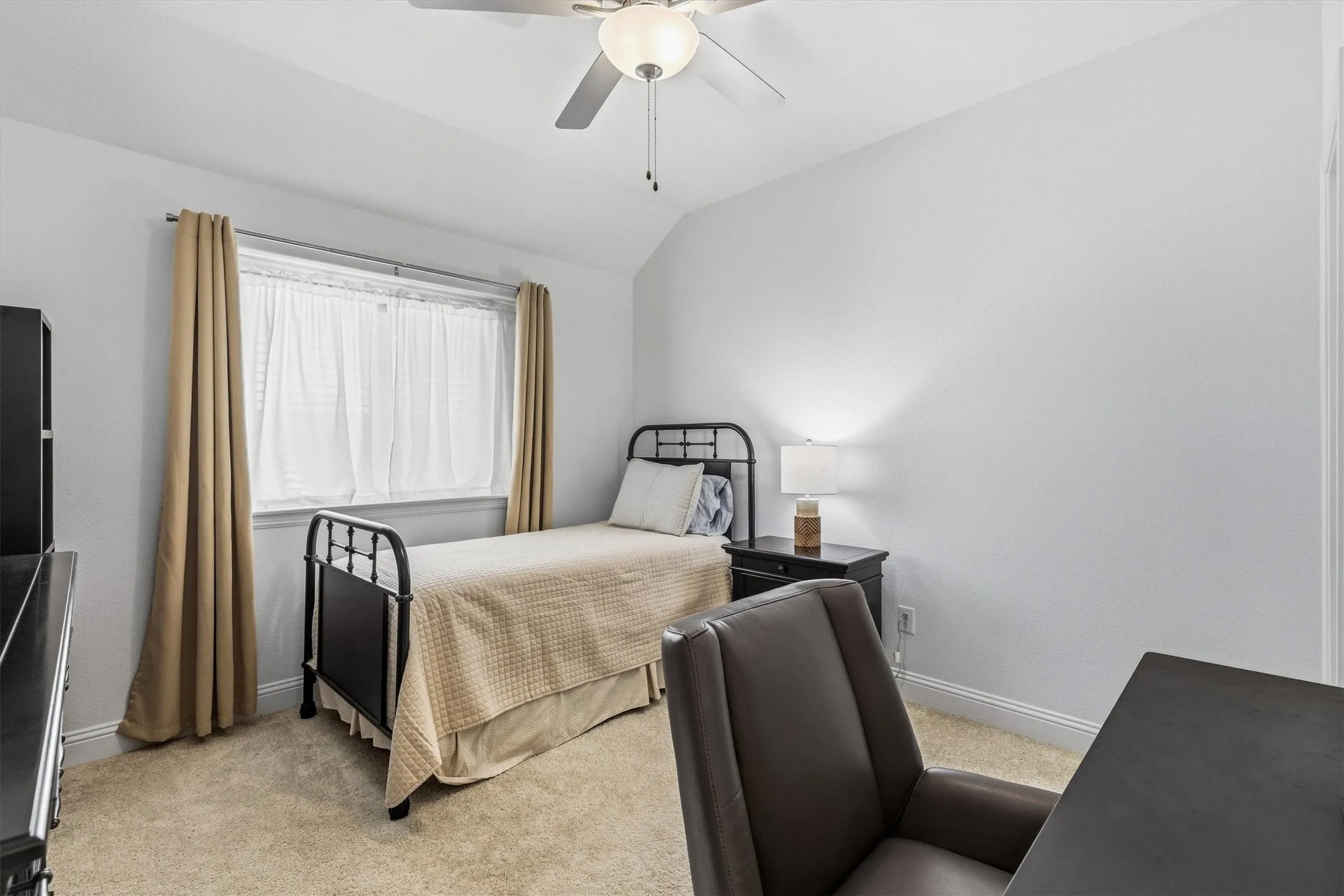 Single Family Residence For Sale in Collin County , 3514 Beebalm Boulevard, Melissa, Texas 75454, 4 Bedroom, 3 Bathroom, 2 Garage spaces, 2,402 Sqft, built in 2024, mls#21398240, Real Estate Agent in Melissa, Homes For Sale in Collin county, Homes For Sale in Melissa, Realtor in Melissa Texas, Real Estate Brokerage Independent Realty Texas, Luminita Cordes Realtor