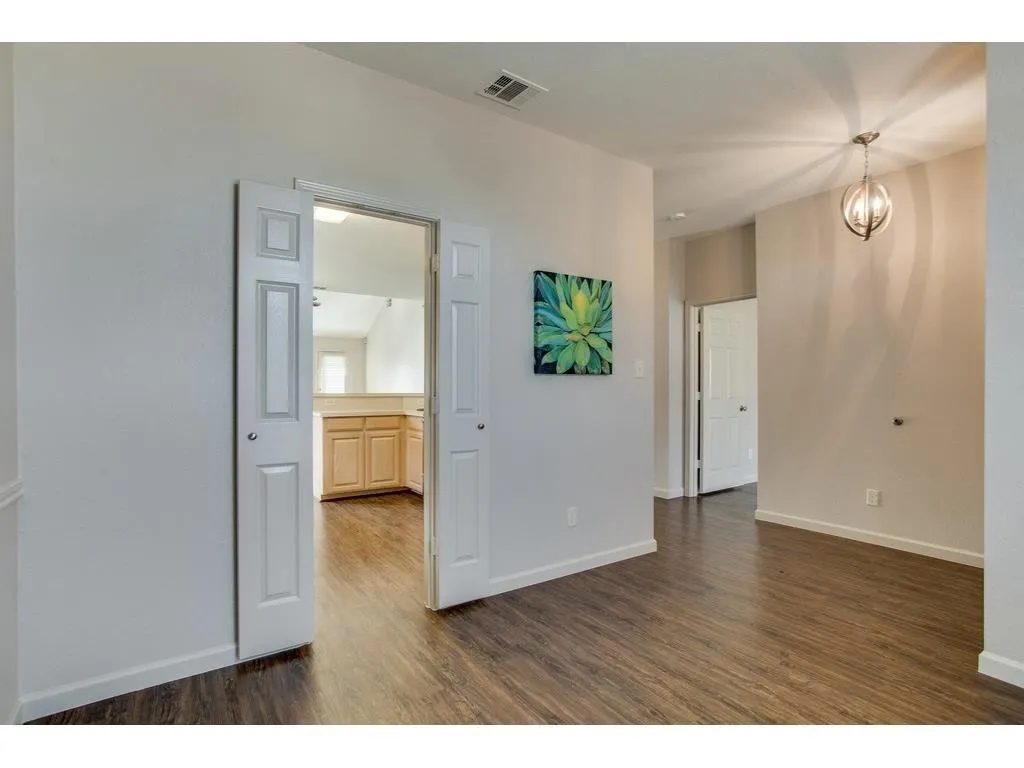 Single Family Residence For Rent in Denton County , 1414 Stella Drive, Lewisville, Texas 75067, 3 Bedroom, 2 Bathroom, 2 Garage spaces, 1,503 Sqft, built in 1999, mls#21398904, Real Estate Agent in Lewisville, Homes For Rent in Denton county, Homes For Rent in Lewisville, Realtor in Lewisville Texas, Real Estate Brokerage Independent Realty Texas, Luminita Cordes Realtor
